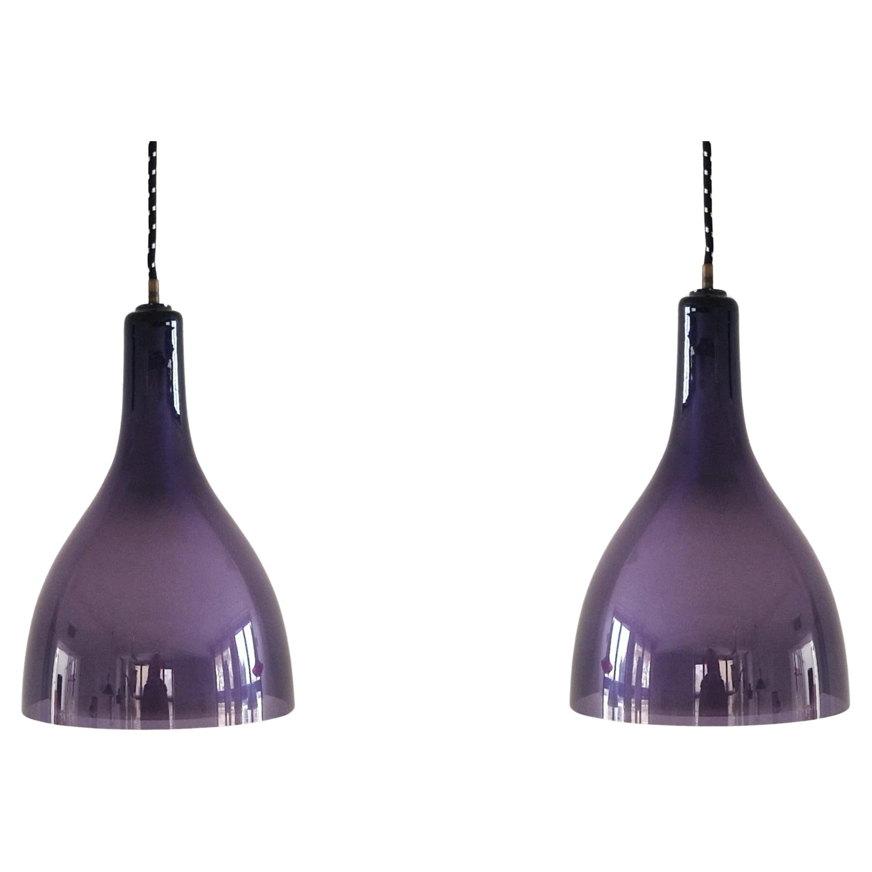 Set of 2 purple and white glass pendant lamps, 1960's / 1970's For Sale