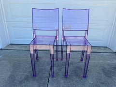 Ensemble de 2 chaises violettes La Marie de Philippe Starck pour Kartell, fabriquées en Italie