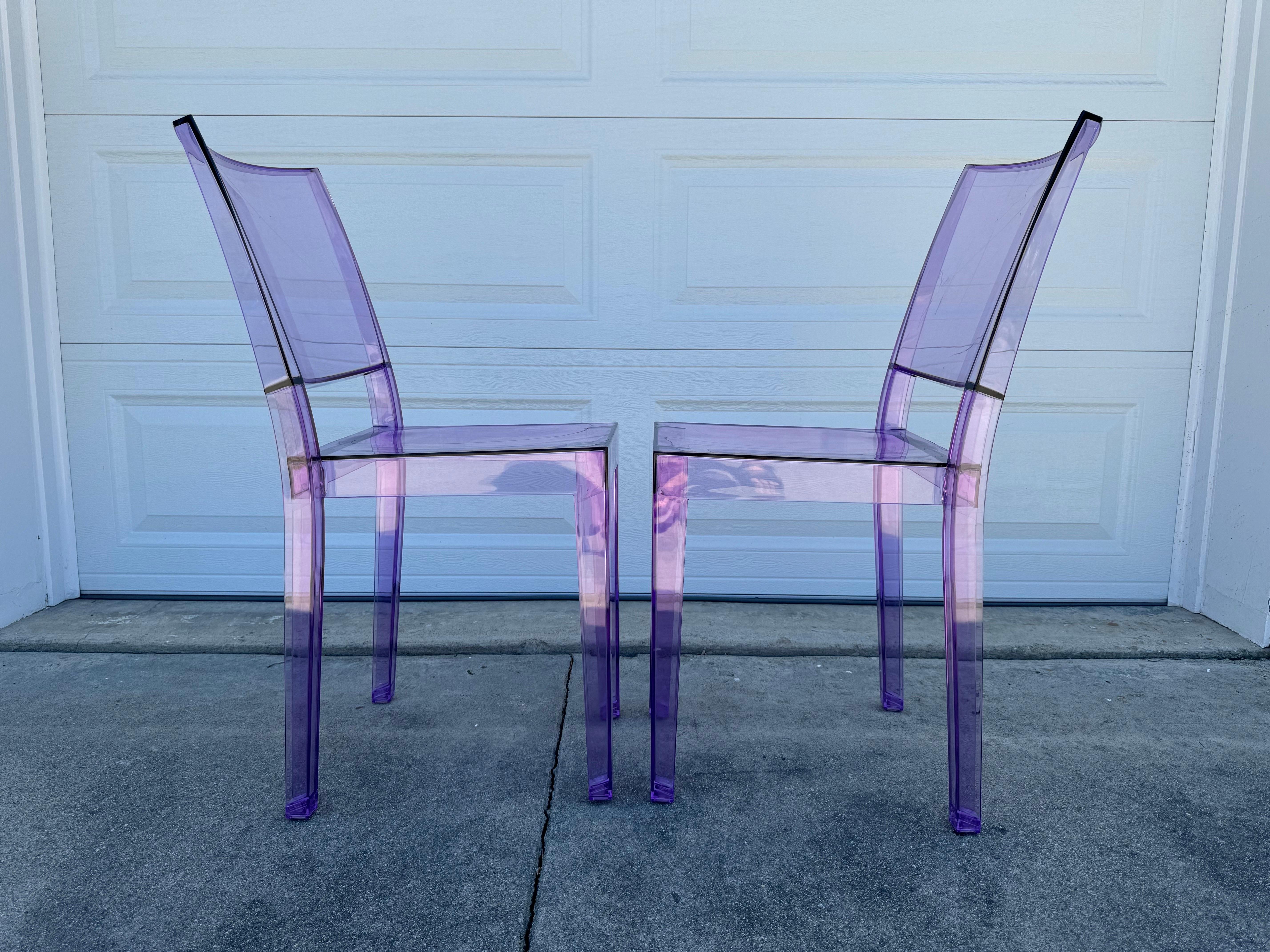 Contemporary Set of 2 Purple La Marie Chairs By Philippe Starck For Kartell, Made In Italy For Sale