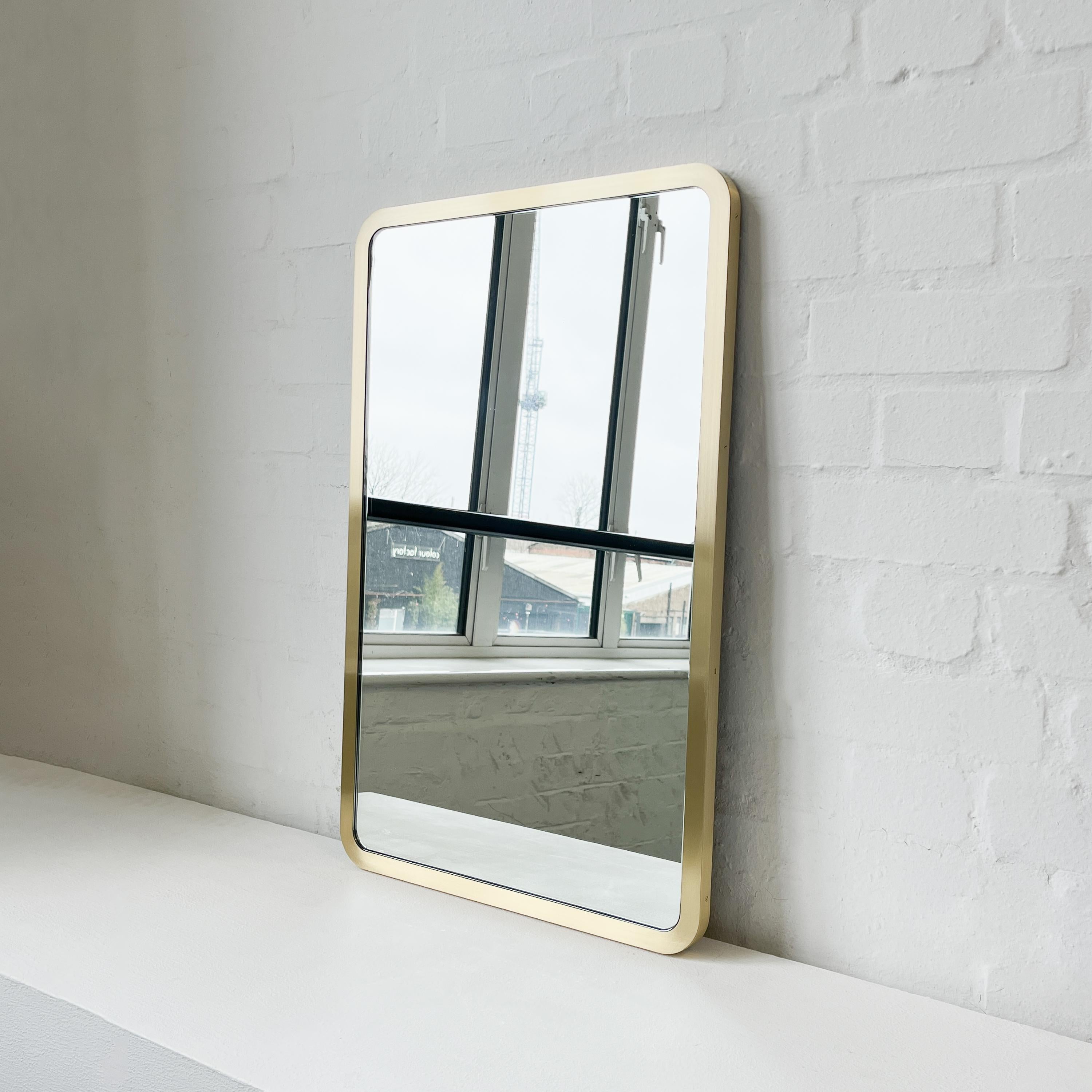 Set of 2 Quadris Rectangular Mirrors with Handcrafted Brushed Brass Frame, Large For Sale 6