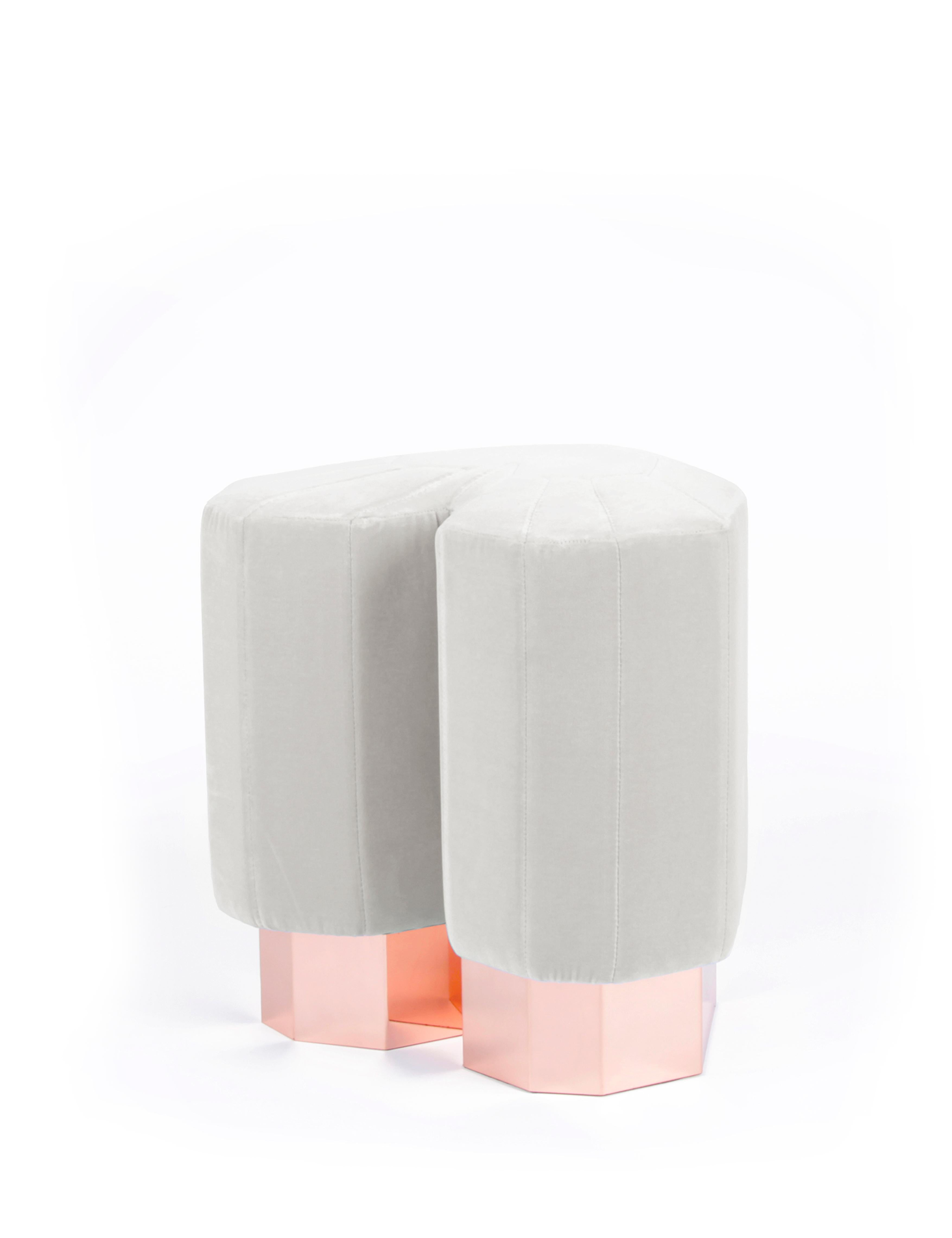 Contemporary Set of 2 Queen Heart Stools by Royal Stranger For Sale