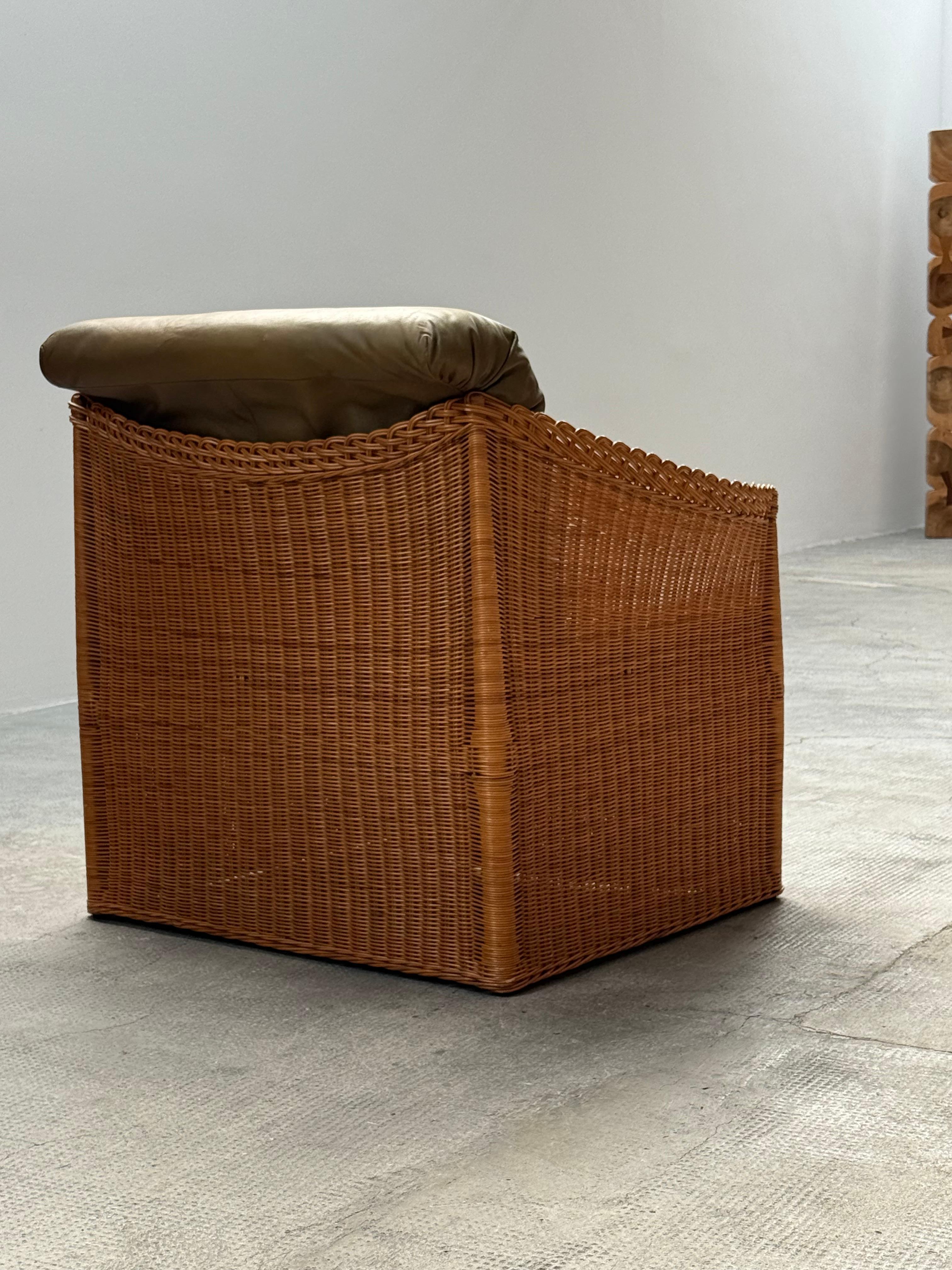 SET VON 2 RATTAN-SESSELN MIT GRÜNEN LEINDERN, FRANKREICH 1960er Jahre im Angebot 6