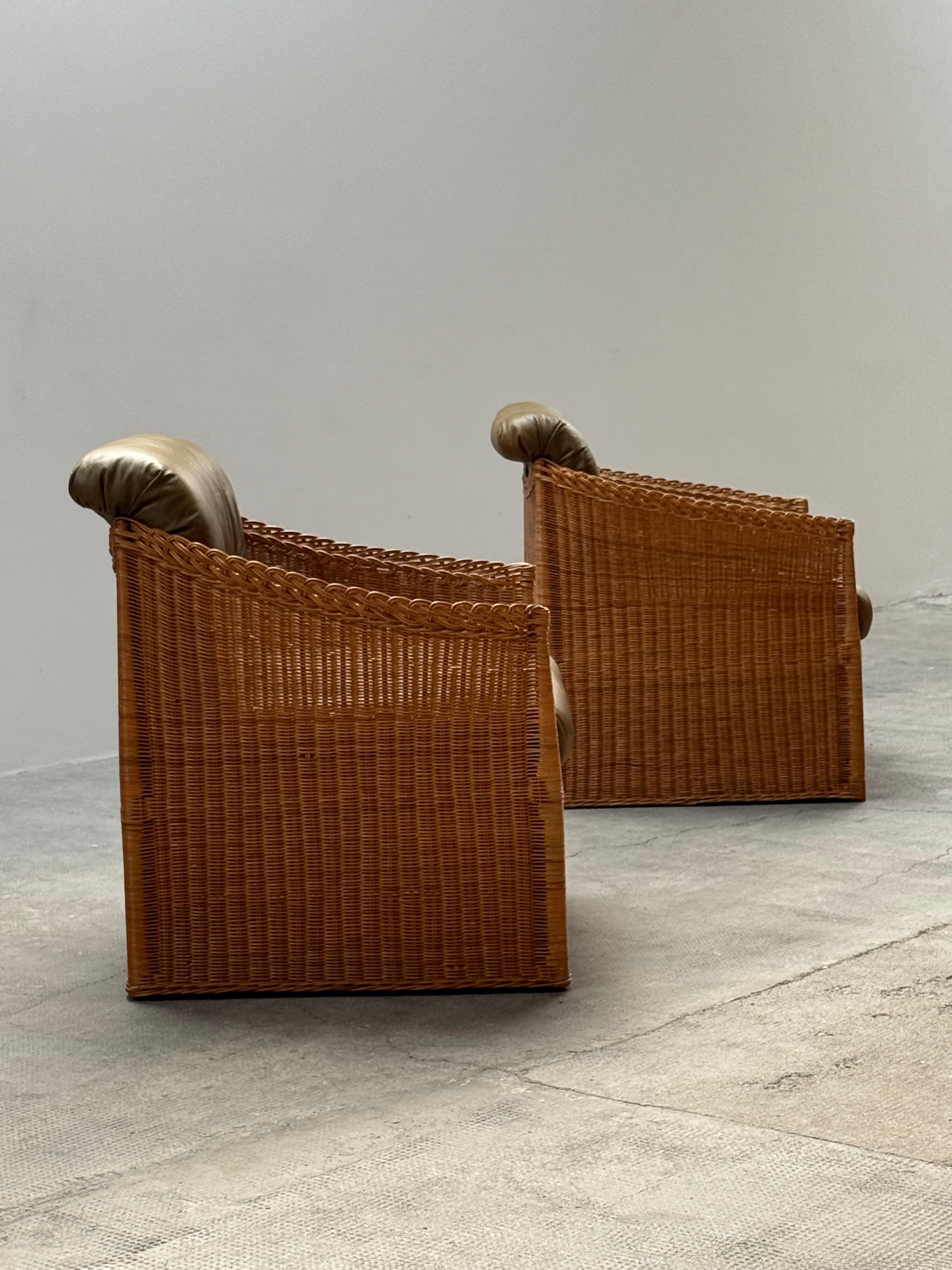 SET VON 2 RATTAN-SESSELN MIT GRÜNEN LEINDERN, FRANKREICH 1960er Jahre im Angebot 3