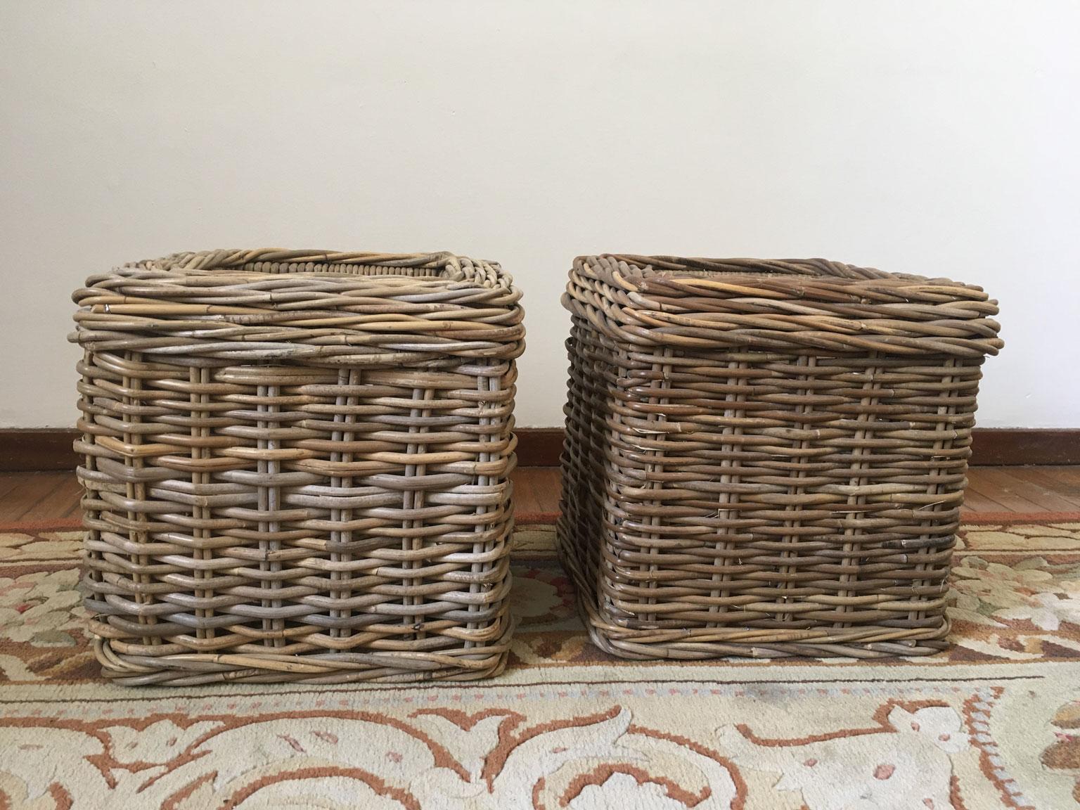 These rattan baskets have a metal box inside, to protect the natural materials from water and of topsoil of the plants. They can be useful for many use in your kitchen or living room, to contain fire wood also.
The natural color of the rattan is
