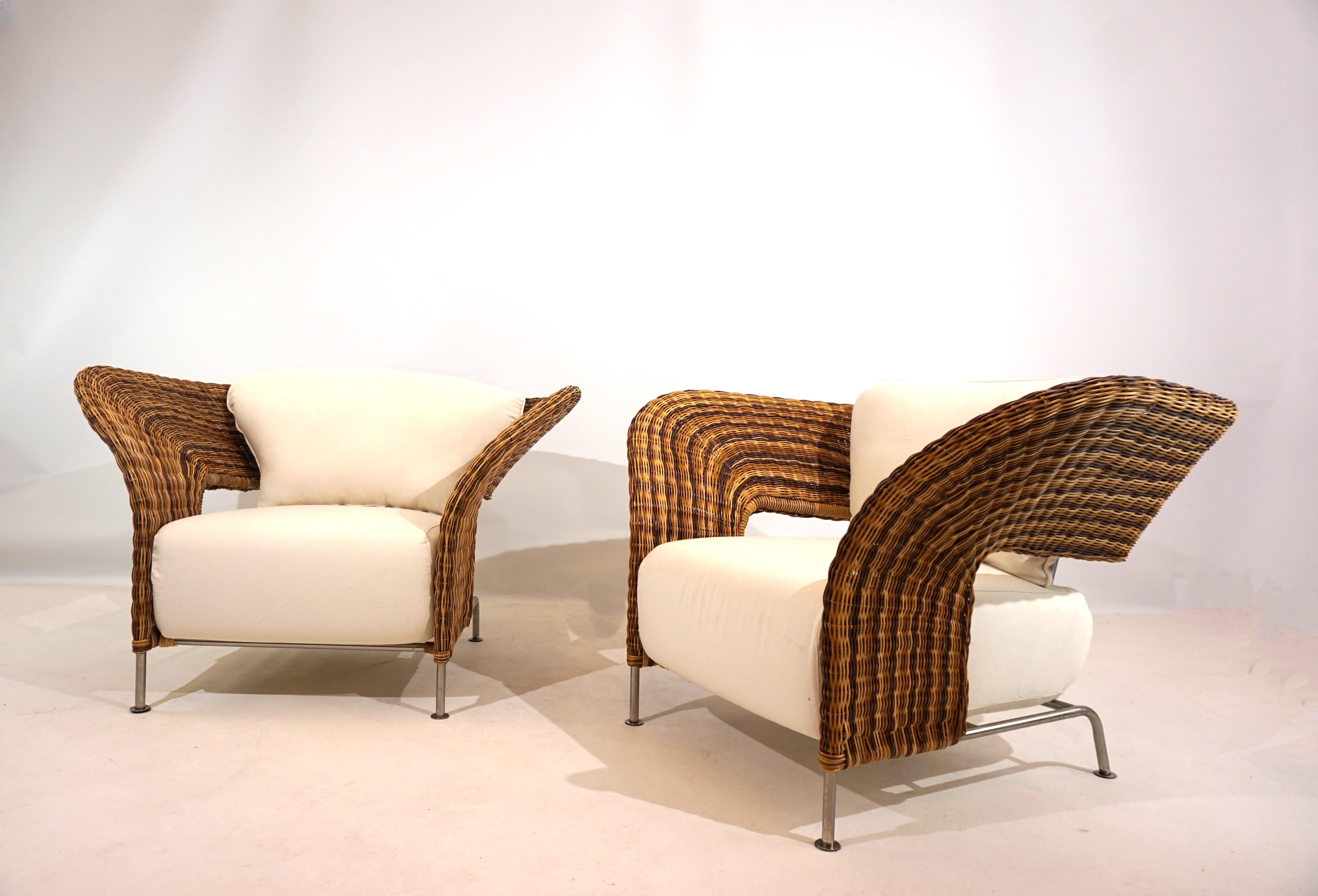 Set of 2 rattan wing chairs 7