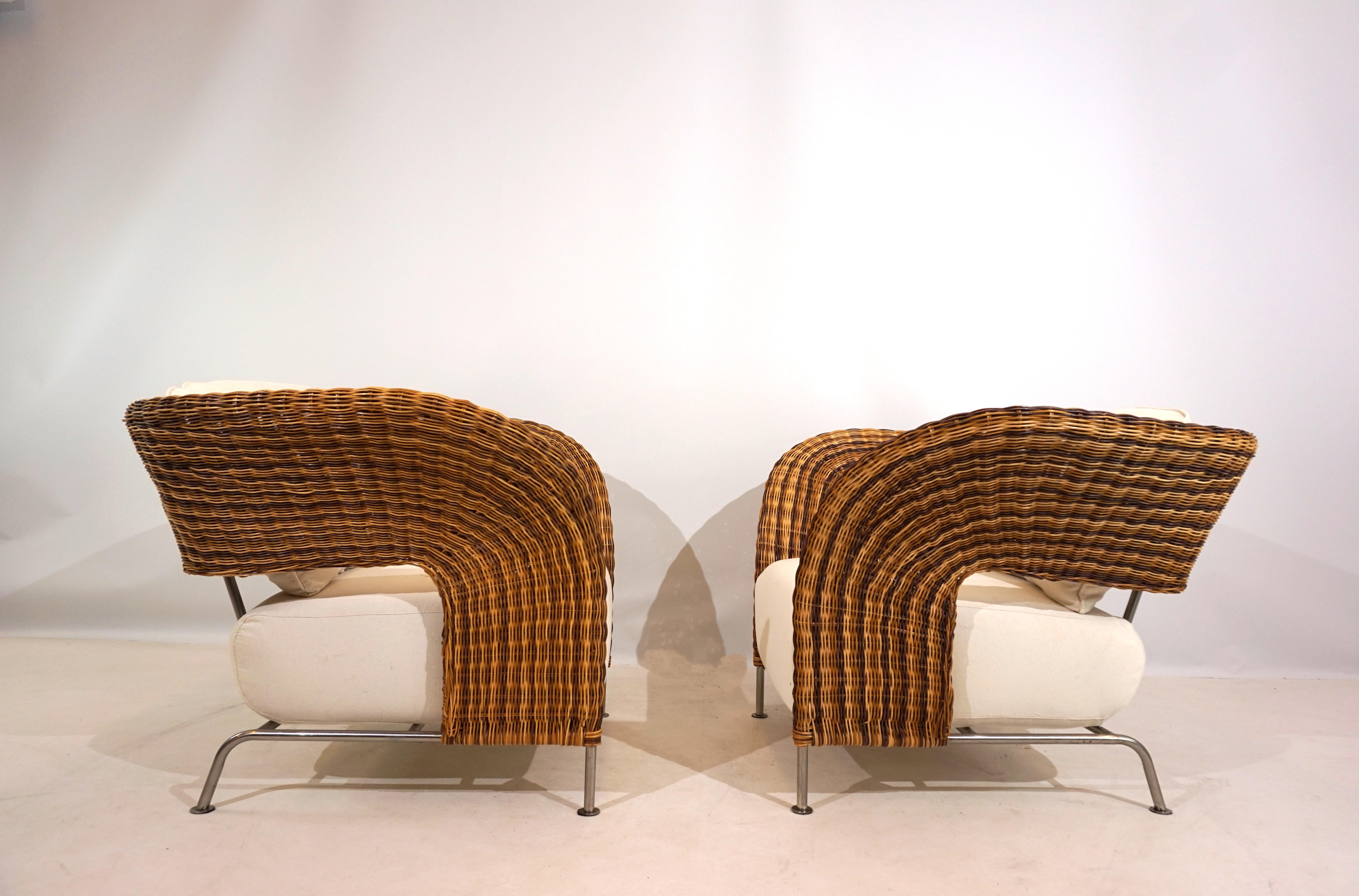 Set of 2 rattan wing chairs 11