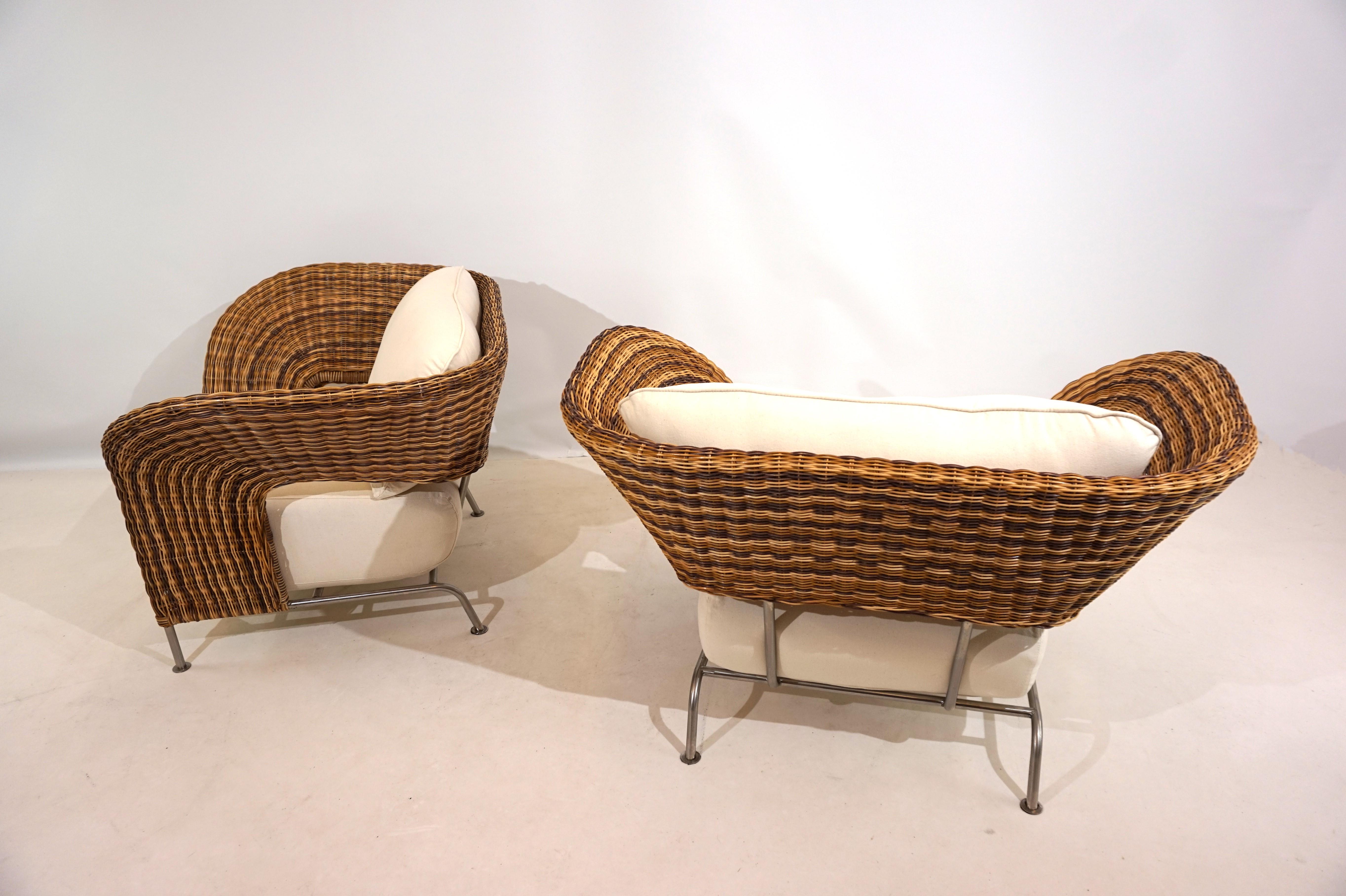 Set of 2 rattan wing chairs 12