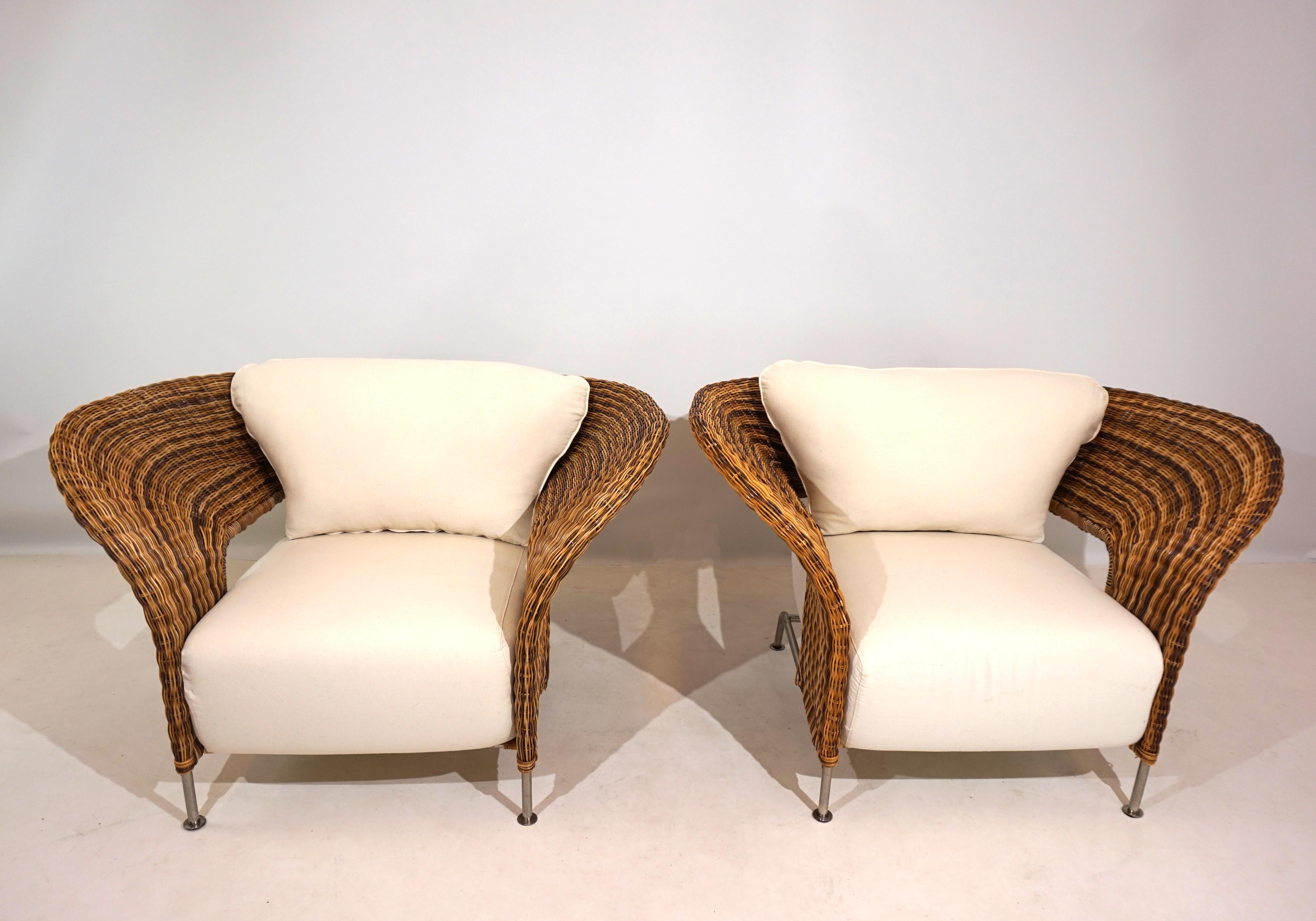 Rattan Set of 2 rattan wing chairs