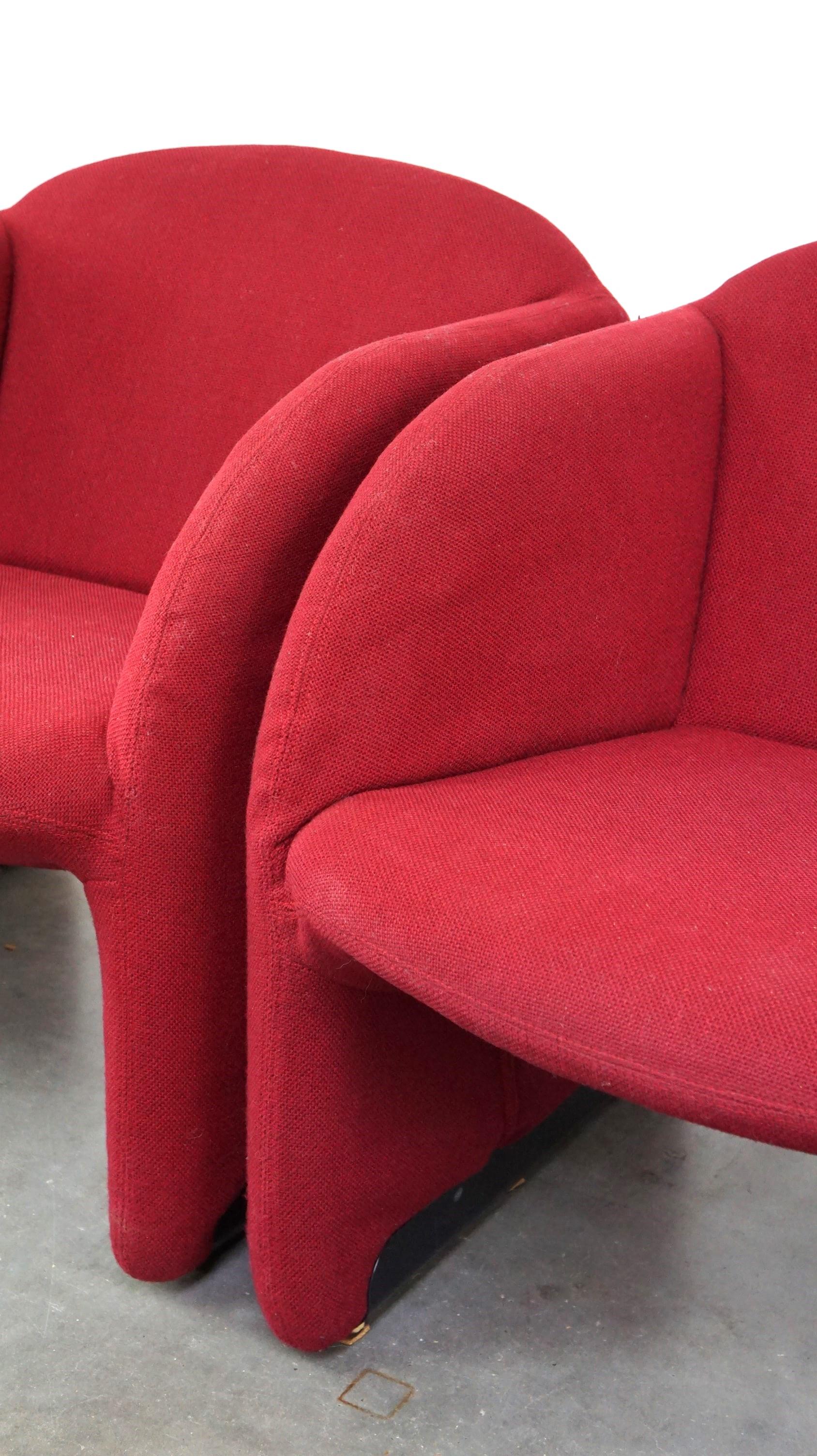Ensemble de 2 fauteuils rouges design vintage par Artifort, modèle BEN en vente 5
