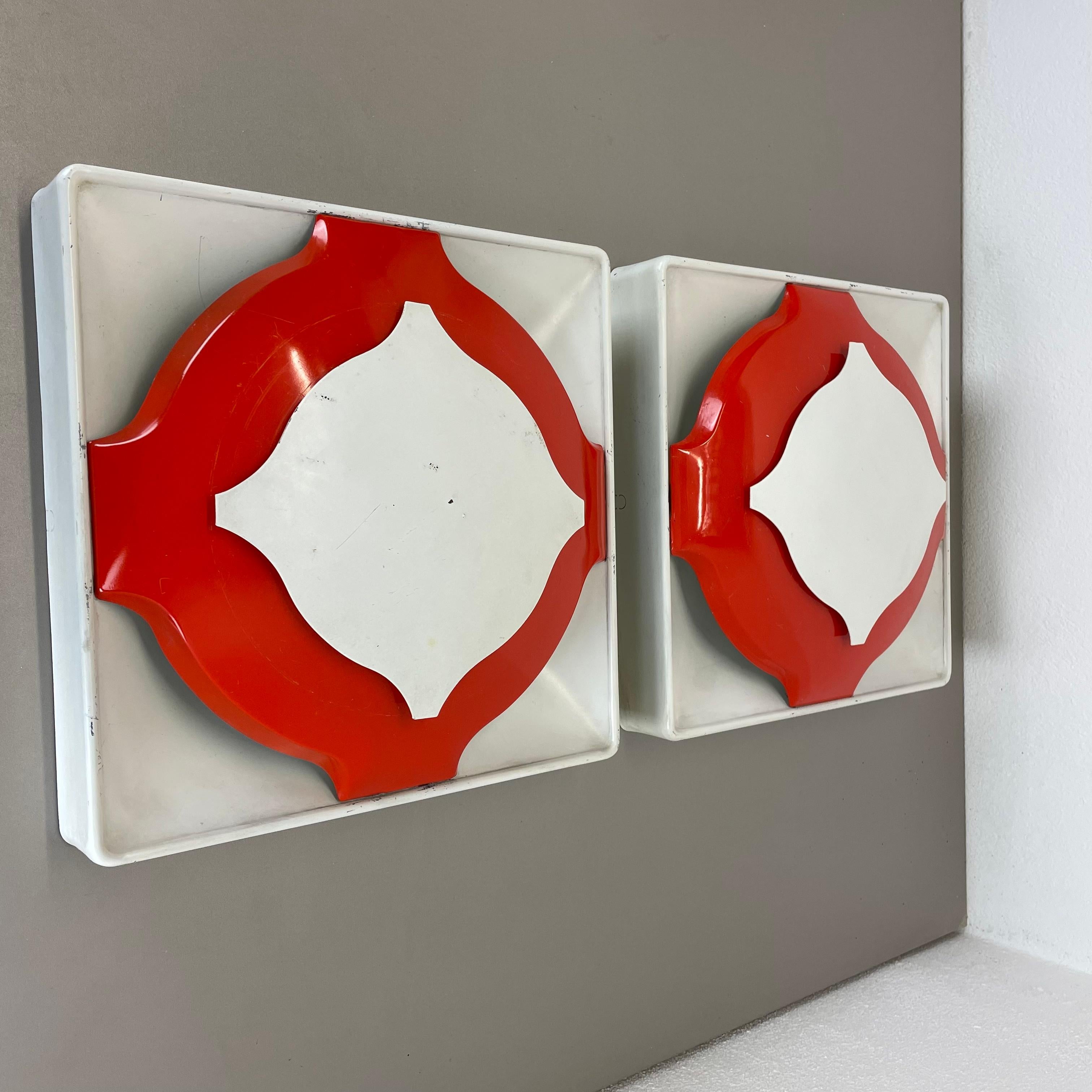 2er-Set rot-weiße Pop Art Metall-Wandleuchte von Sölken Lights, Deutschland, 1970er im Zustand „Gut“ im Angebot in Kirchlengern, DE