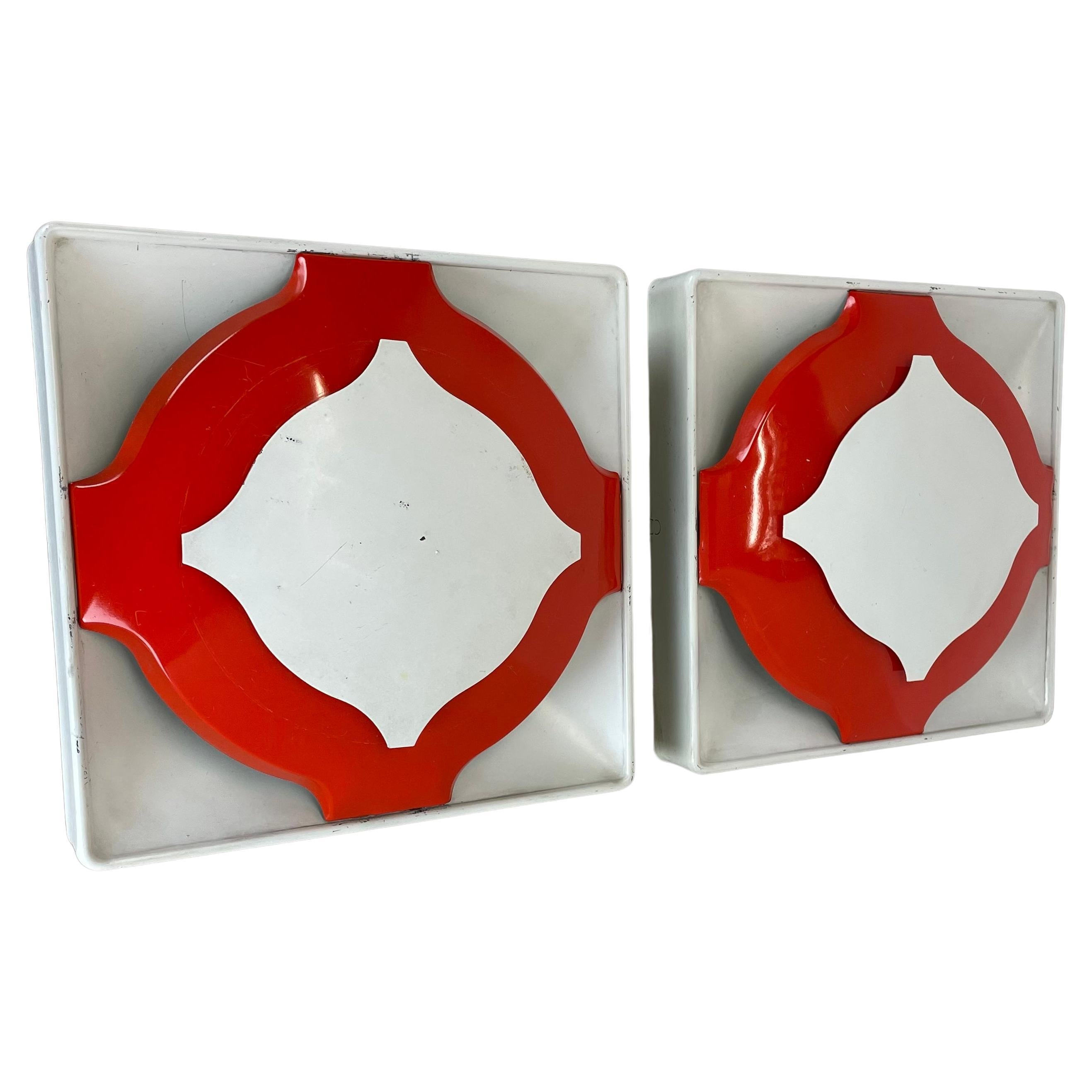 2er-Set rot-weiße Pop Art Metall-Wandleuchte von Sölken Lights, Deutschland, 1970er im Angebot