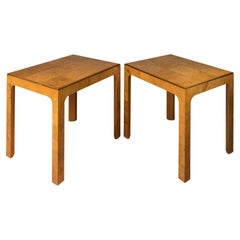 Juego de 2 mesas auxiliares / auxiliares de estilo regencia / bohemio en madera de arce de Henredon, c. 1970
