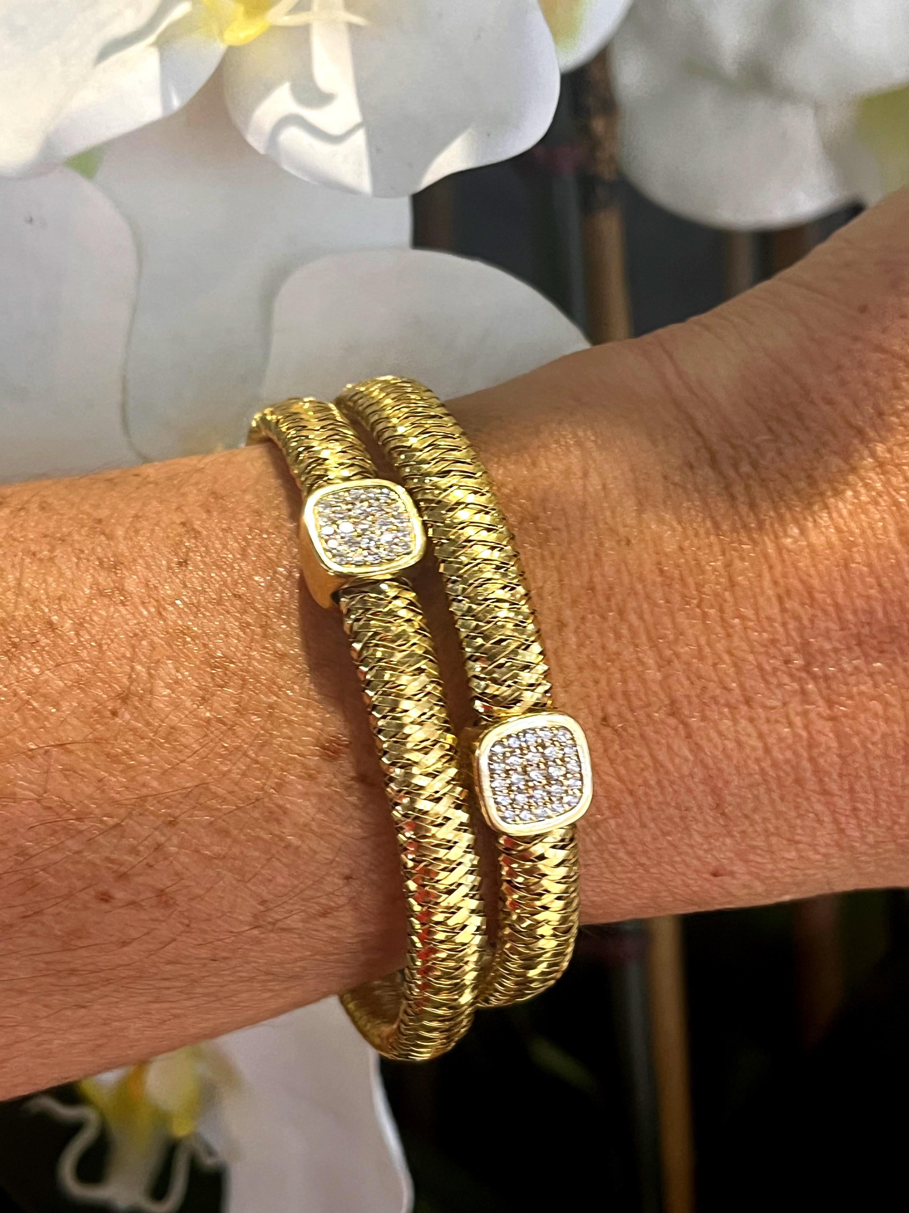 Taille ronde Lot de 2 bracelets flexibles en or jaune 18 carats de Roberto Coin Primavera en vente