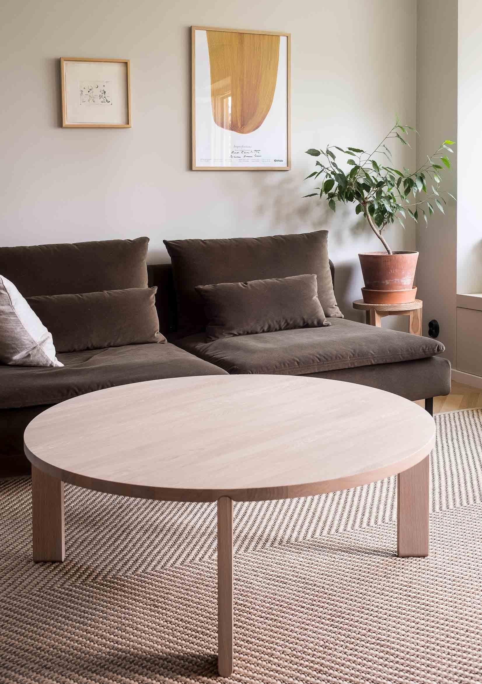 Contemporary Set of 2 Rond Coffee Tables by Storängen Design