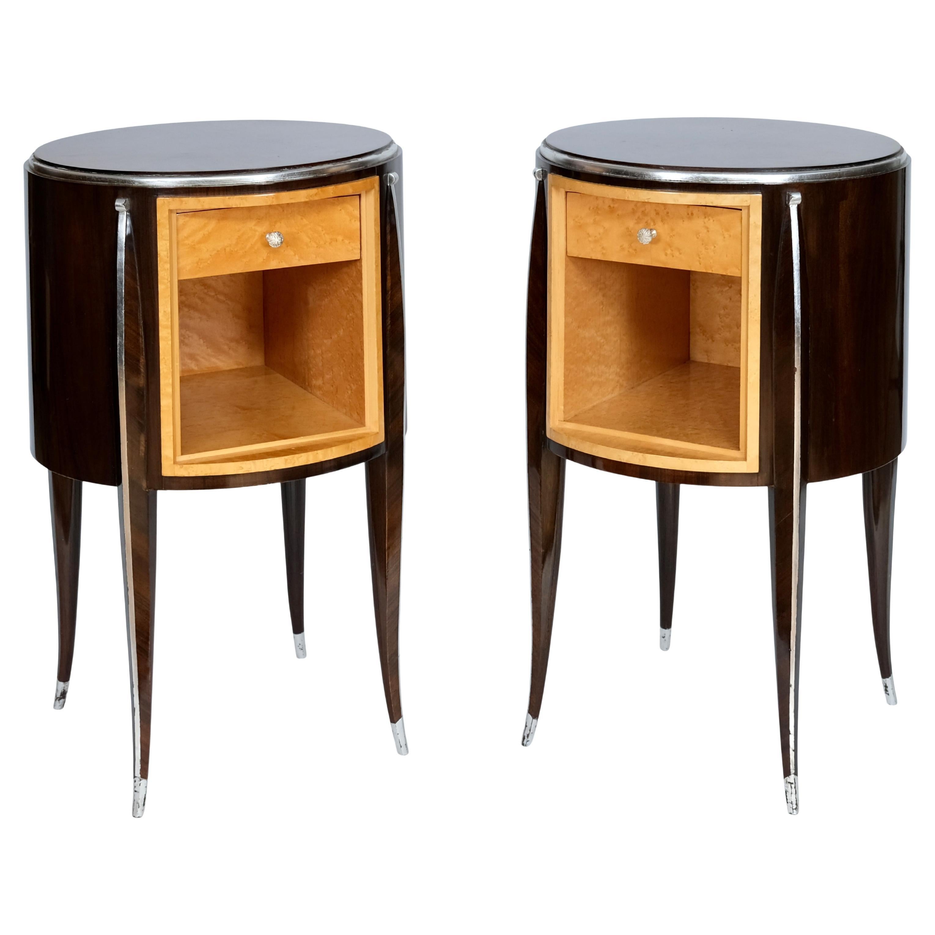 Set of 2 Round Art Deco Style Night Stands in Maple and Silver For Sale