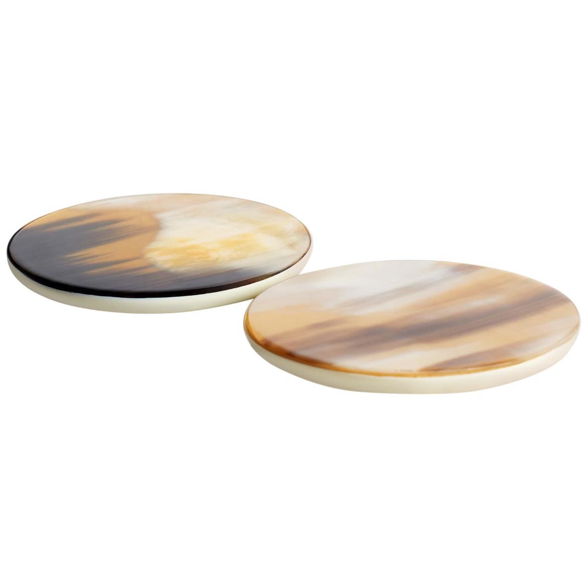 Set of 2 Round Coasters in Corno Italiano and Lacquered Wood, Mod. 220 For Sale