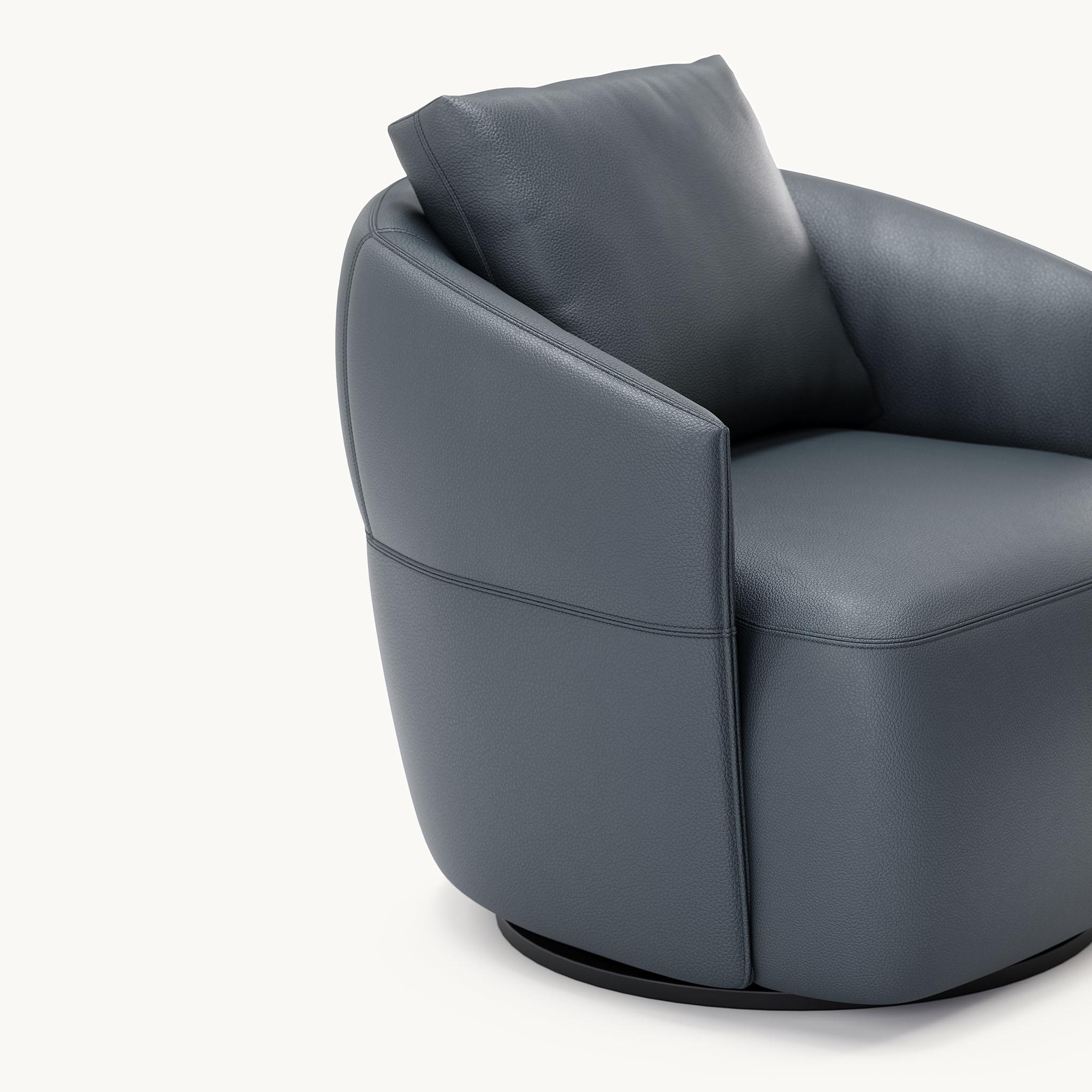 Pair of Round Swivel Armchairs with Auto-Return Mechanism In New Condition For Sale In NEW YORK, NY