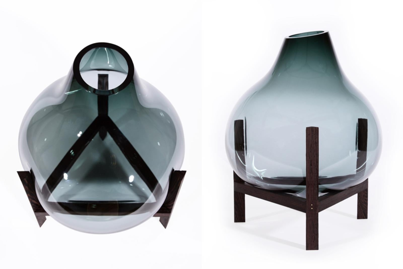 Other Set of 2 Round Square Grey Triangular Vase by Studio Thier & Van Daalen For Sale
