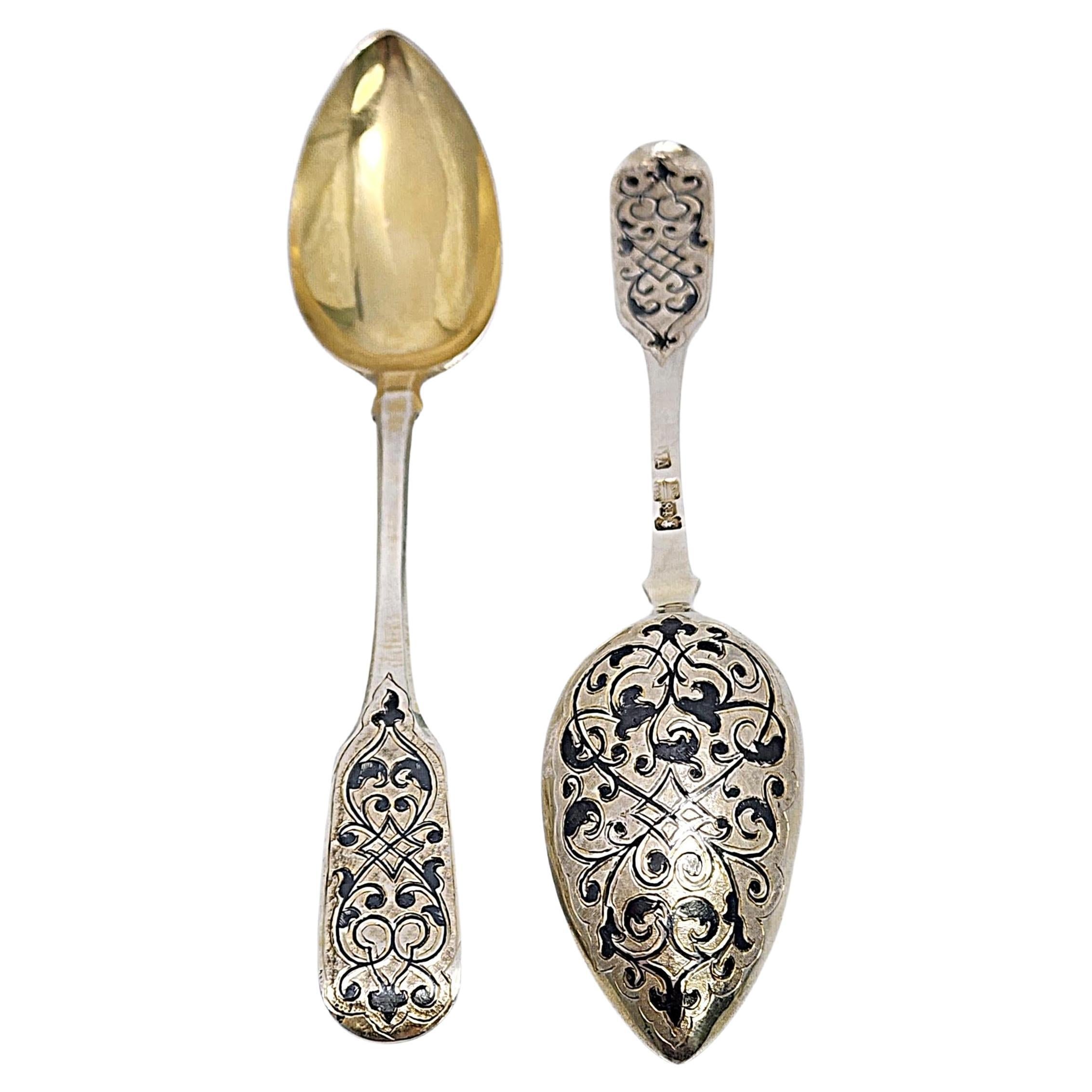 Set von 2 russischen 84 Zolotnik-Kaiserlichen Silber- und Emaille-Löffeln, Gold gewaschen und vergoldet, #16819 im Angebot