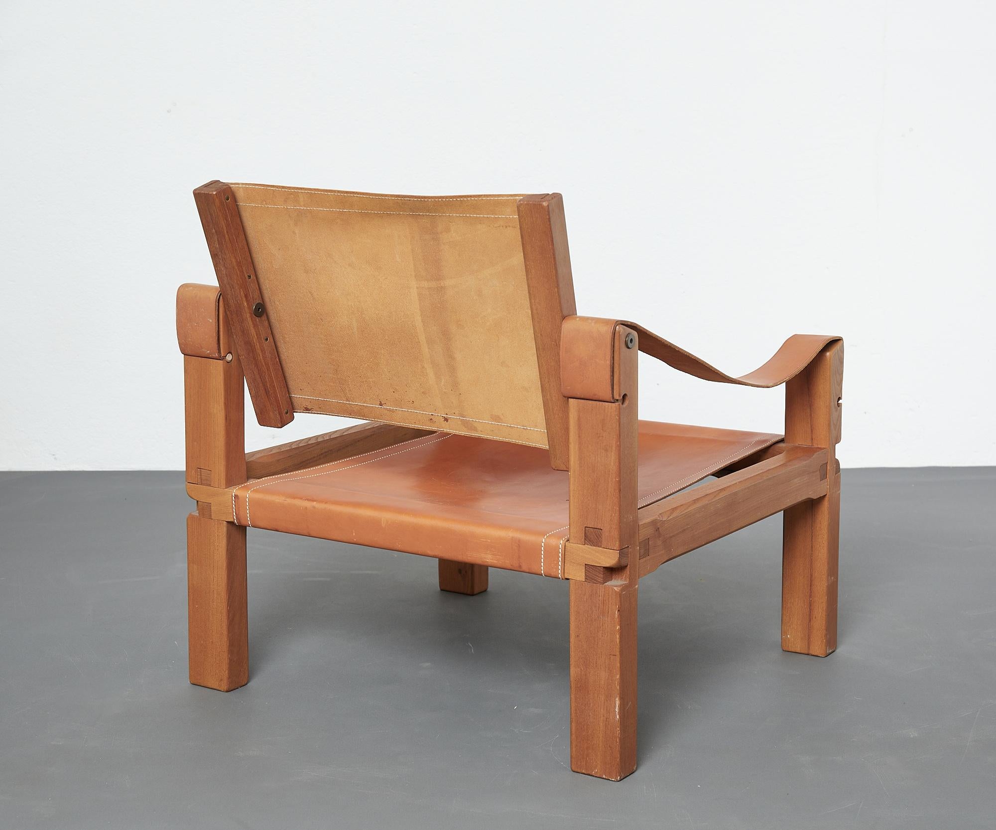 Mid-Century Modern Ensemble de 2 chaises longues Sahara S10 de Pierre Chapo en bois d'orme massif et cuir