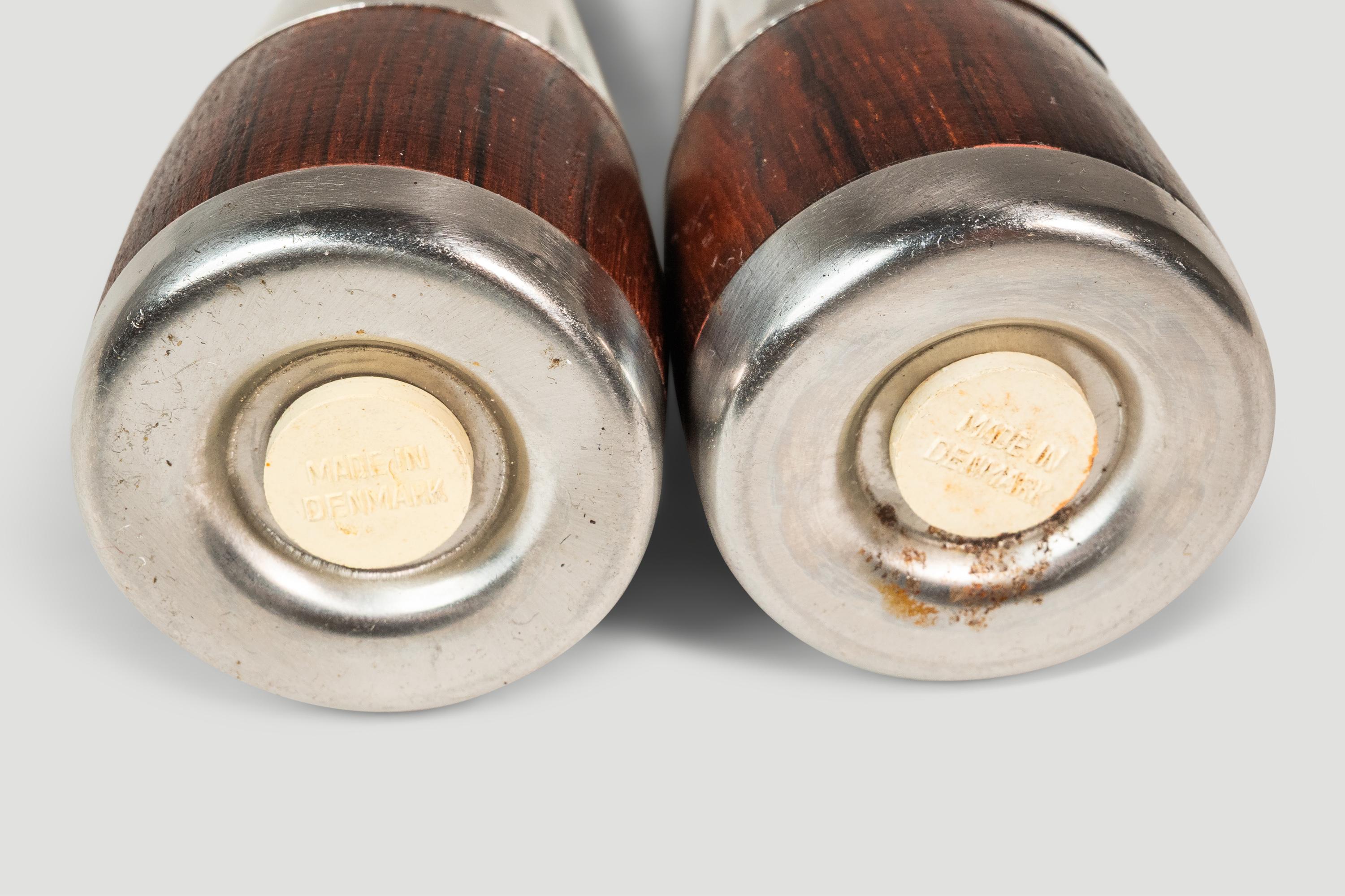 Ensemble de 2 salières et poivrières en bois de rose et acier inoxydable, Danemark, c. C. 1960s en vente 5