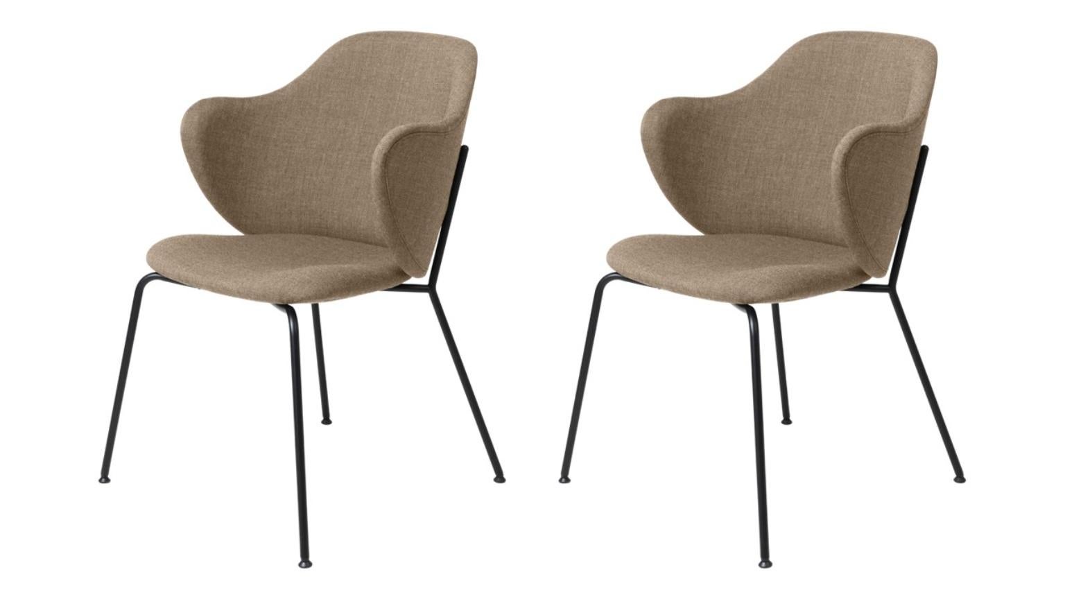 Set of 2 sand remix Lassen chairs by Lassen.
Dimensions : W 58 x D 60 x H 88 cm.
Materials : Textile.

The Lassen chair by Flemming Lassen, Magnus Sangild and Marianne Viktor was launched in 2018 as an ode to Flemming Lassen’s uncompromising