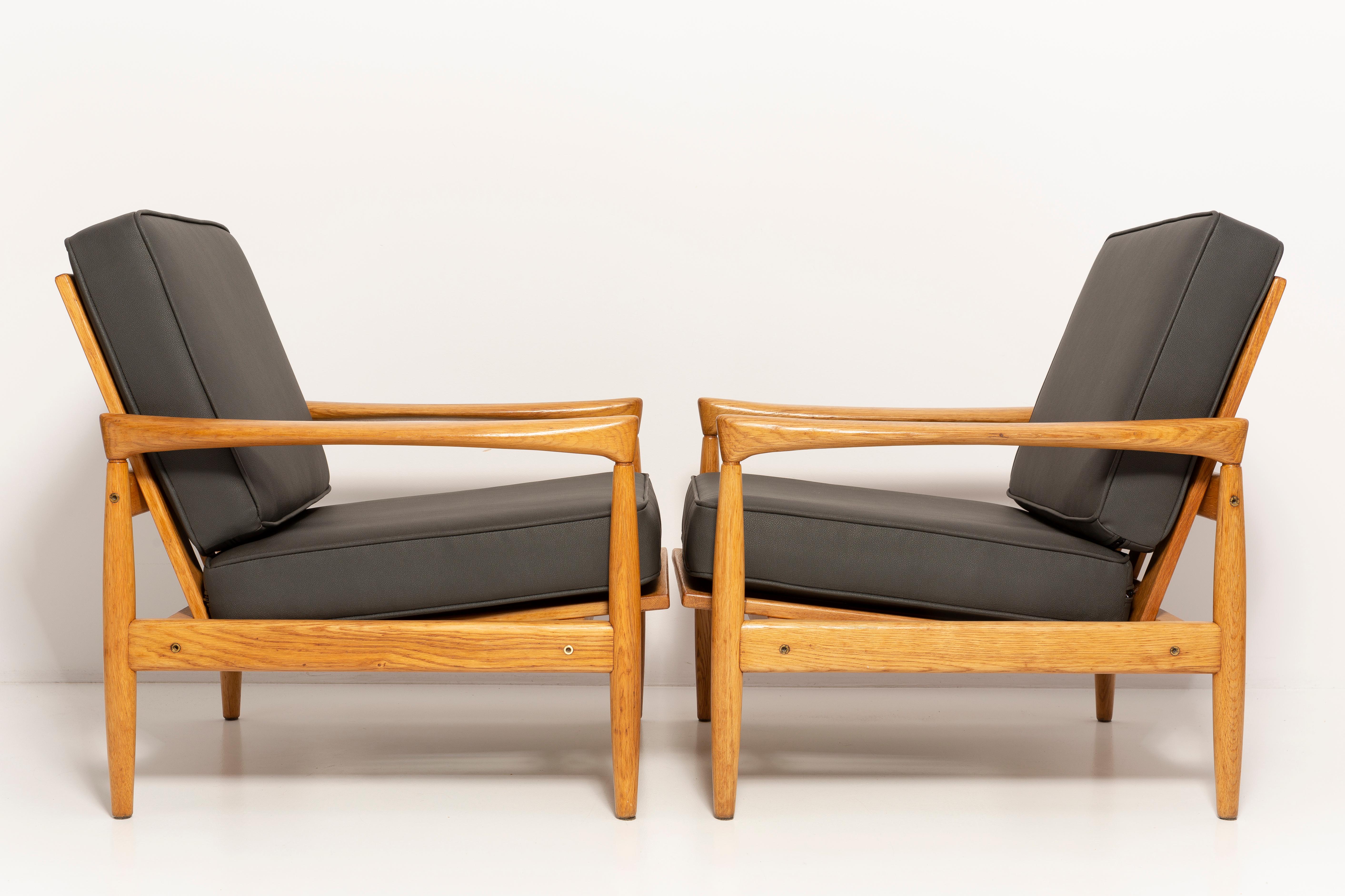 Mid-Century Modern Set of 2 Scandinavian Armchairs Oak Lounge Chairs 