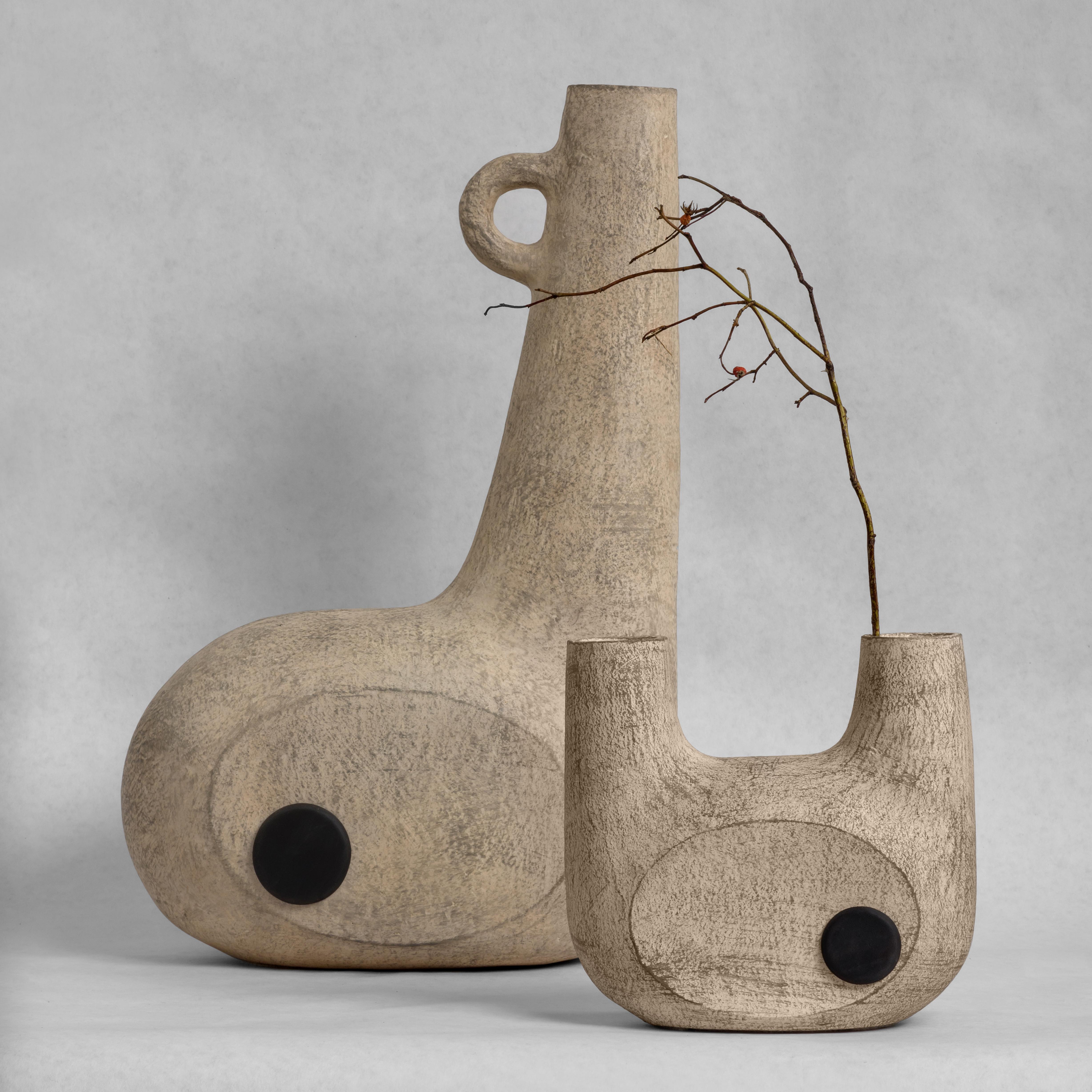 XXI secolo e contemporaneo Set di 2 vasi in ceramica scolpita di Faina in vendita