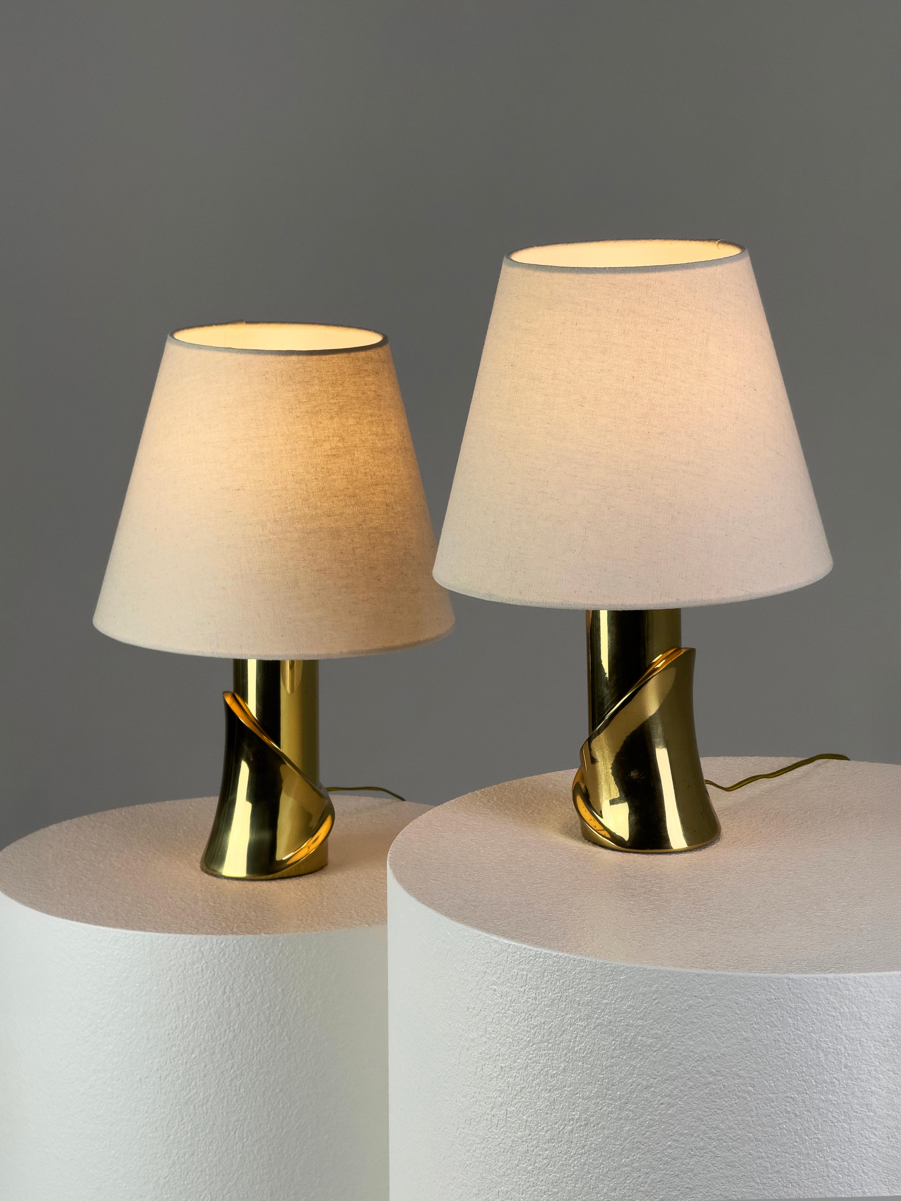 Ensemble de 2 lampes de table sculpturales en laiton - Italie, années 1960/70 en vente 6