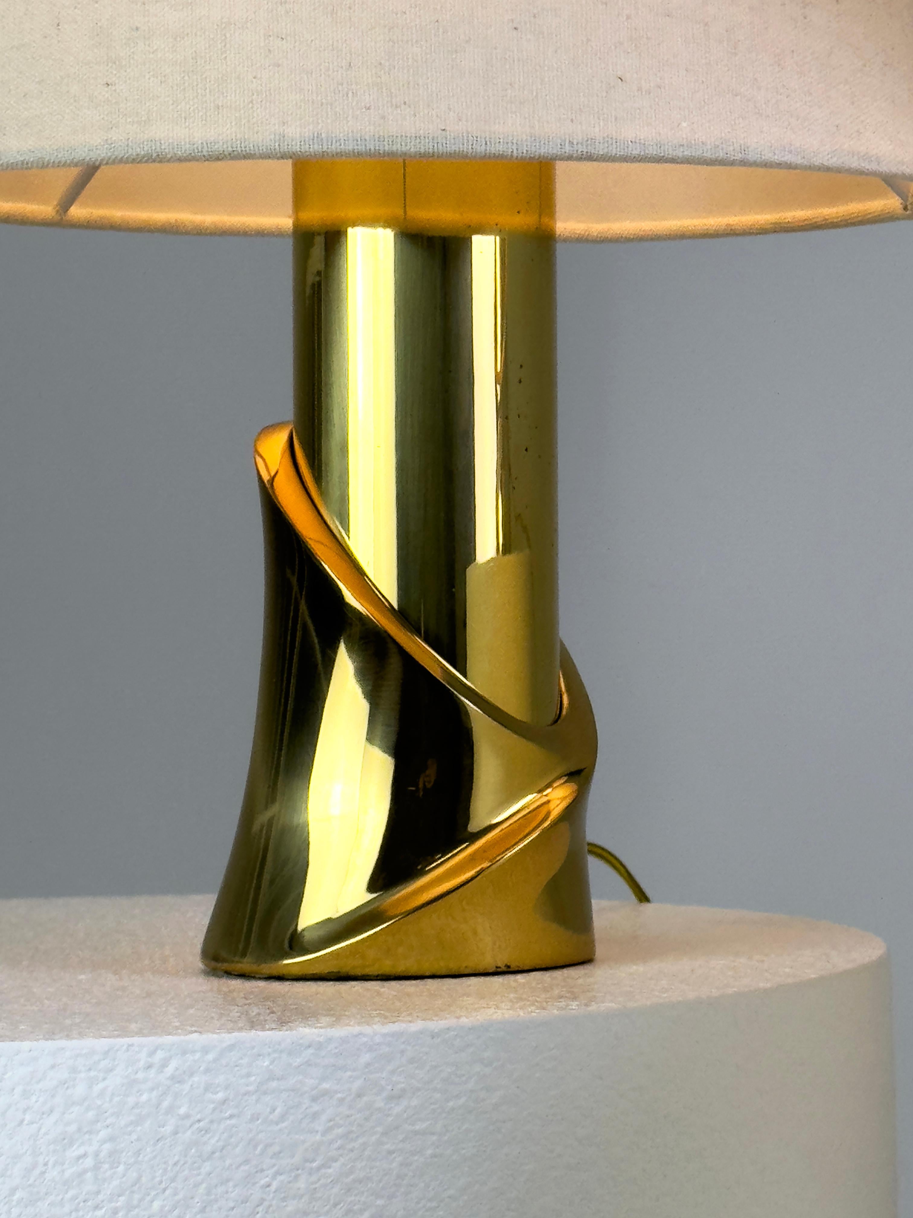 Ensemble de 2 lampes de table sculpturales en laiton - Italie, années 1960/70 en vente 8