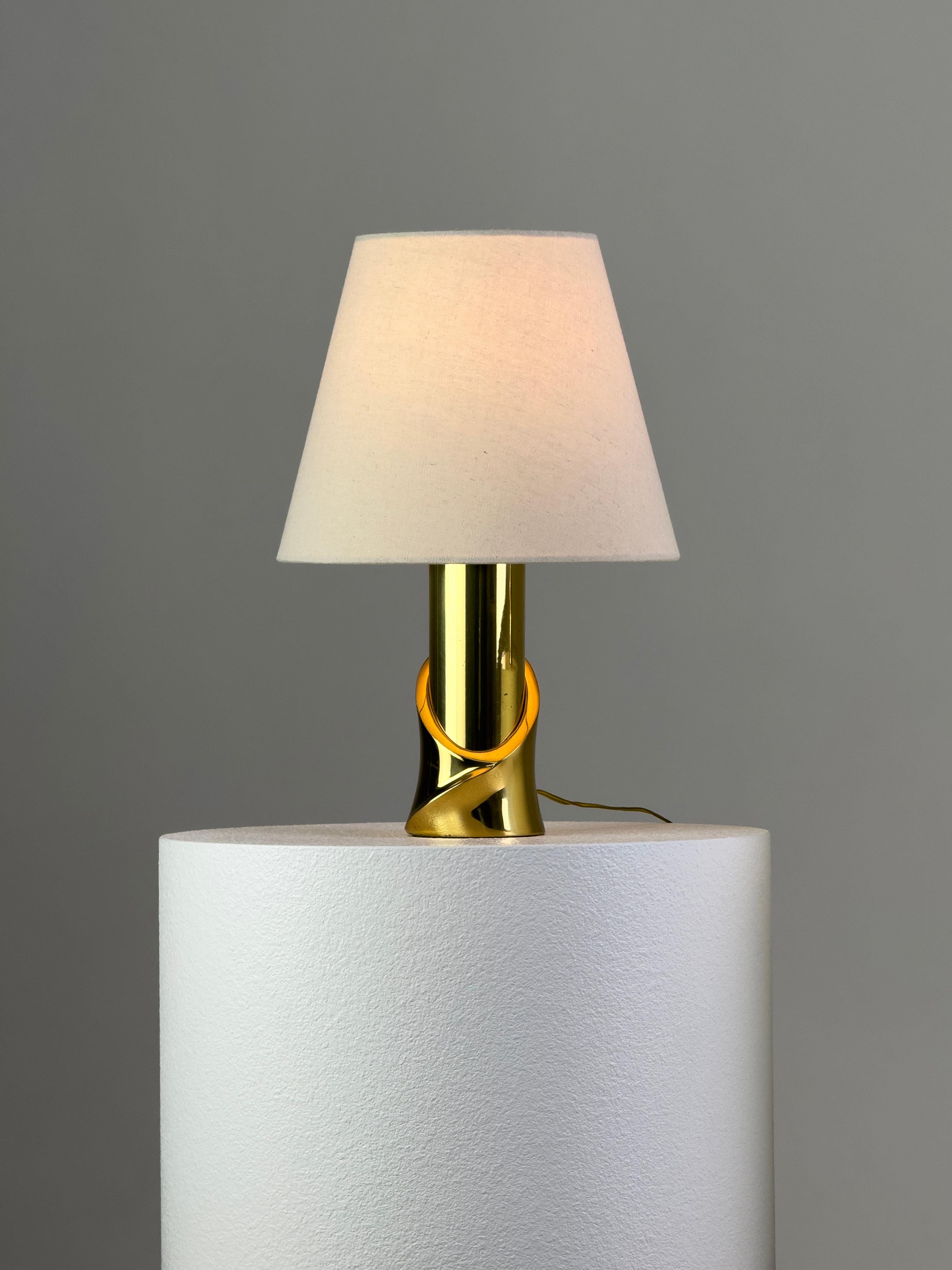 Ensemble de 2 lampes de table sculpturales en laiton - Italie, années 1960/70 en vente 10