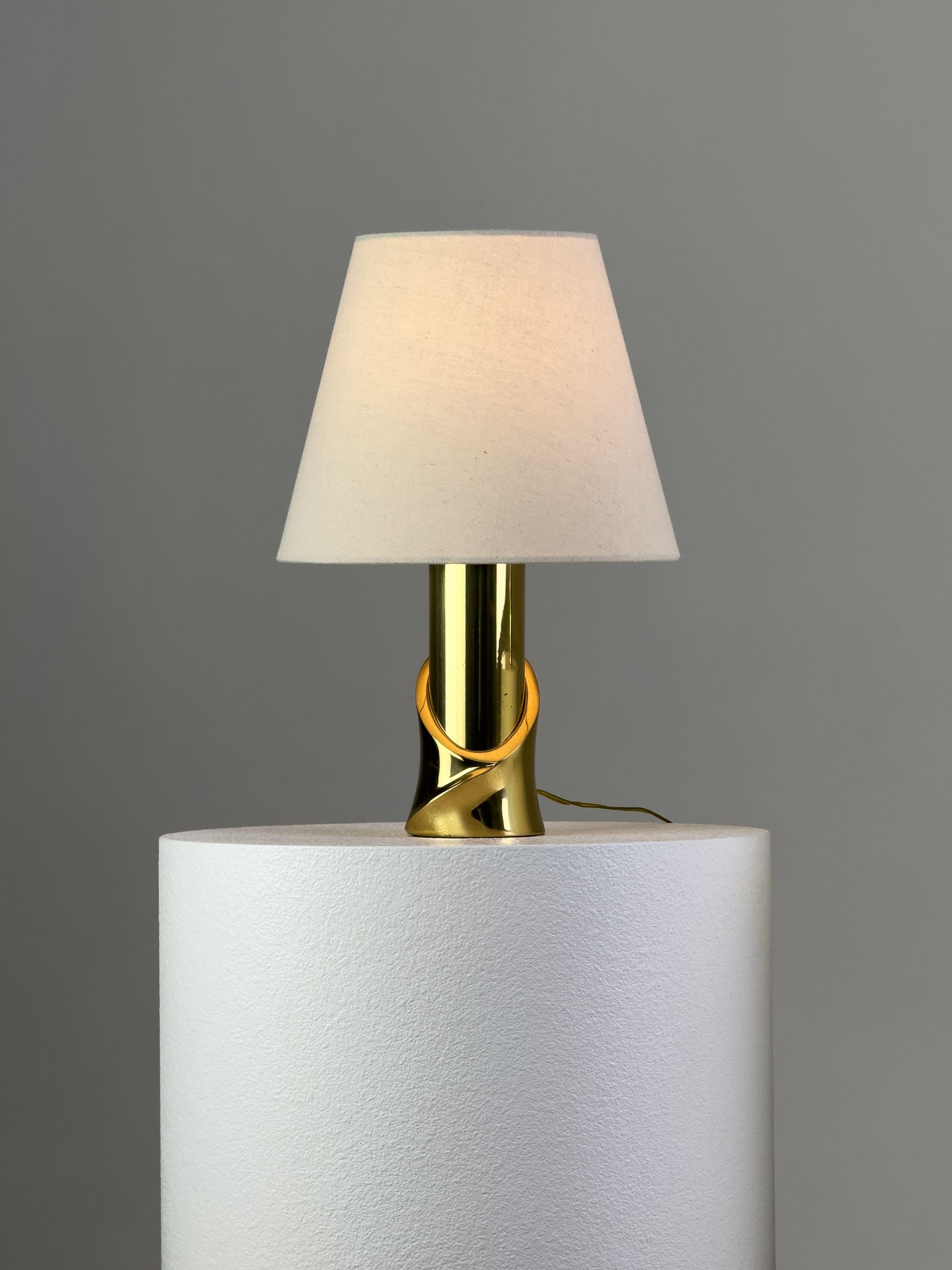 Laiton Ensemble de 2 lampes de table sculpturales en laiton - Italie, années 1960/70 en vente