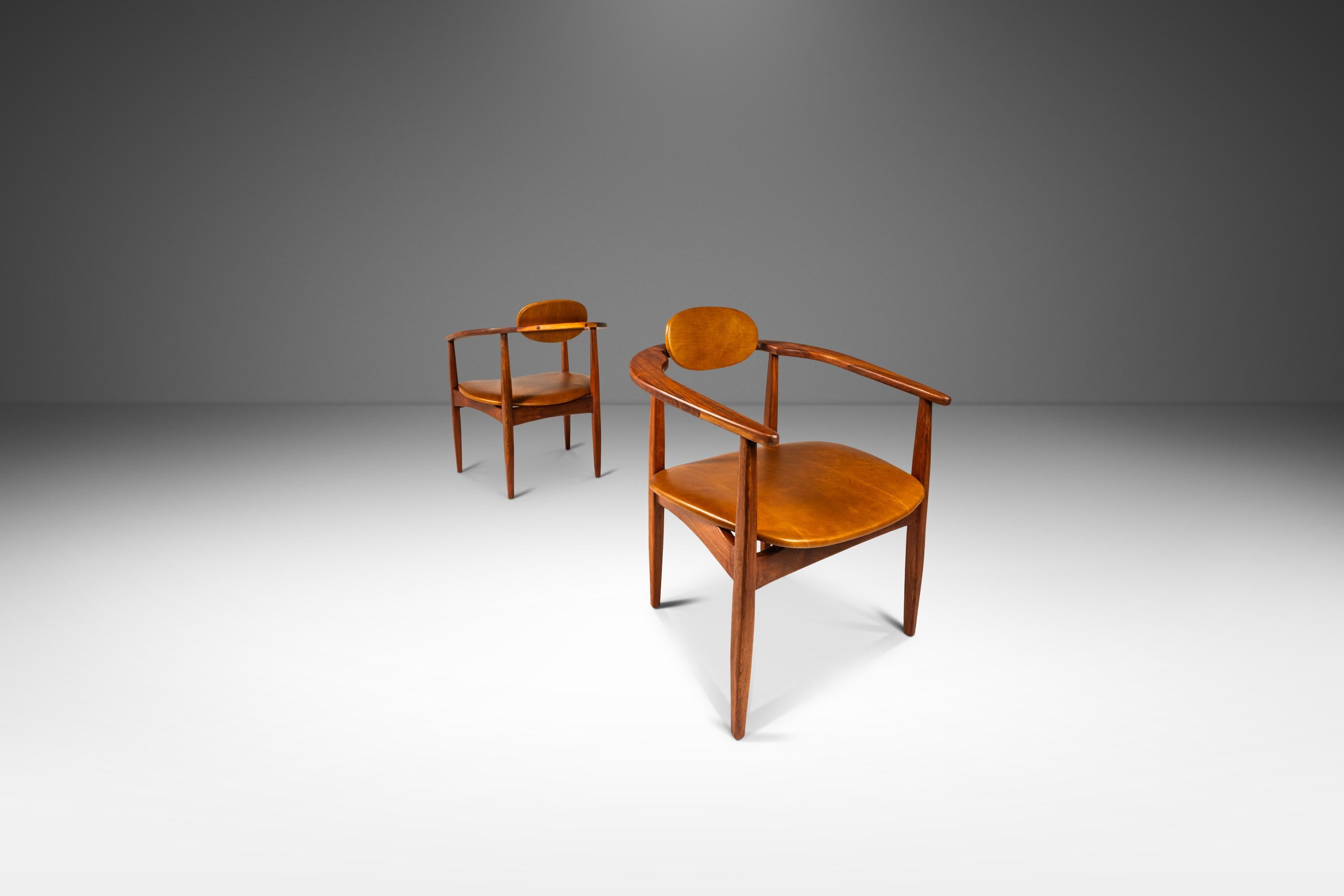 Set of 2 Sculptural Lounge Chairs, Leather & Walnut, Adrian Pearsall Style, 1960 For Sale 5