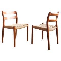 2 skulpturale Teakholz-Esszimmerstühle Model No. 84 von Niels O. Møller, 1976