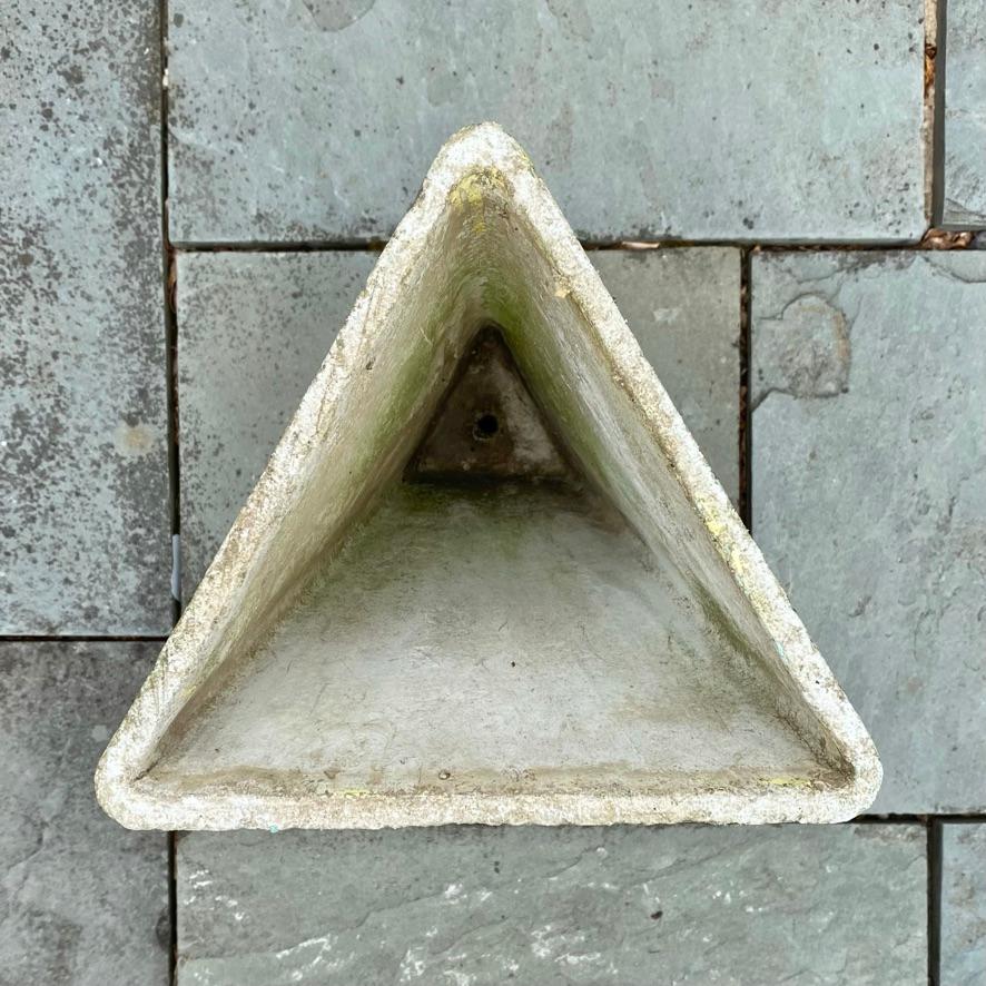 Set of 2 Sculptural Triangular Planters by Willy Guhl, 1960s Switzerland For Sale 1