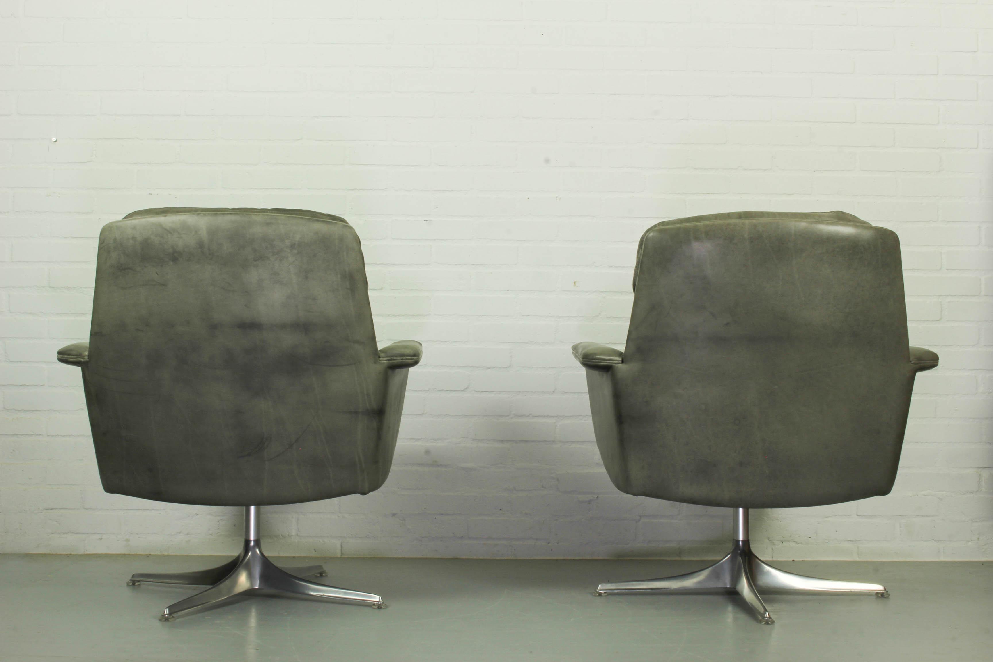 Mid-Century Modern Set of 2 Sedia Swivel Chair by Horst Brüning for Cor, 1960s, Grey Leather For Sale