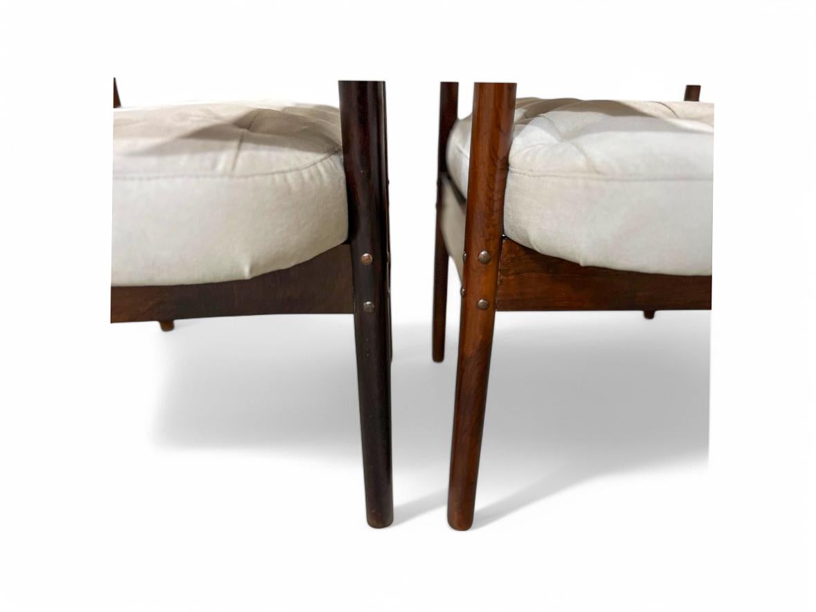 Ensemble de 2 fauteuils senior en bois de feuillus et daim de Jorge Zalszupin, vers les années 1960 en vente 5