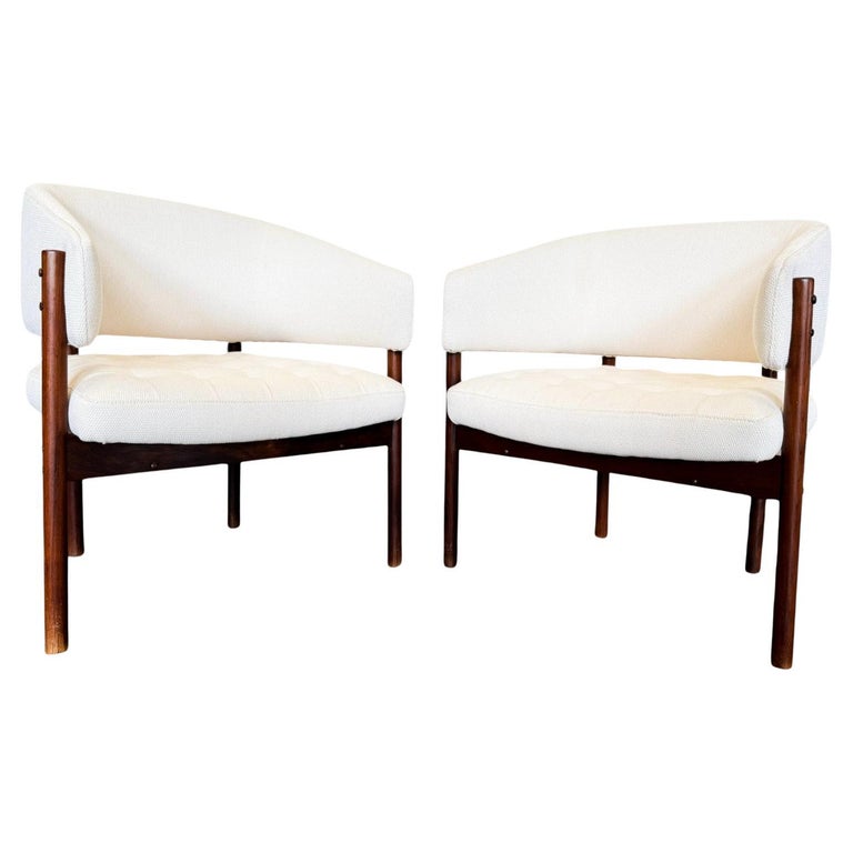Set of “Senior” Armchairs in Hardwood and Suede by Jorge