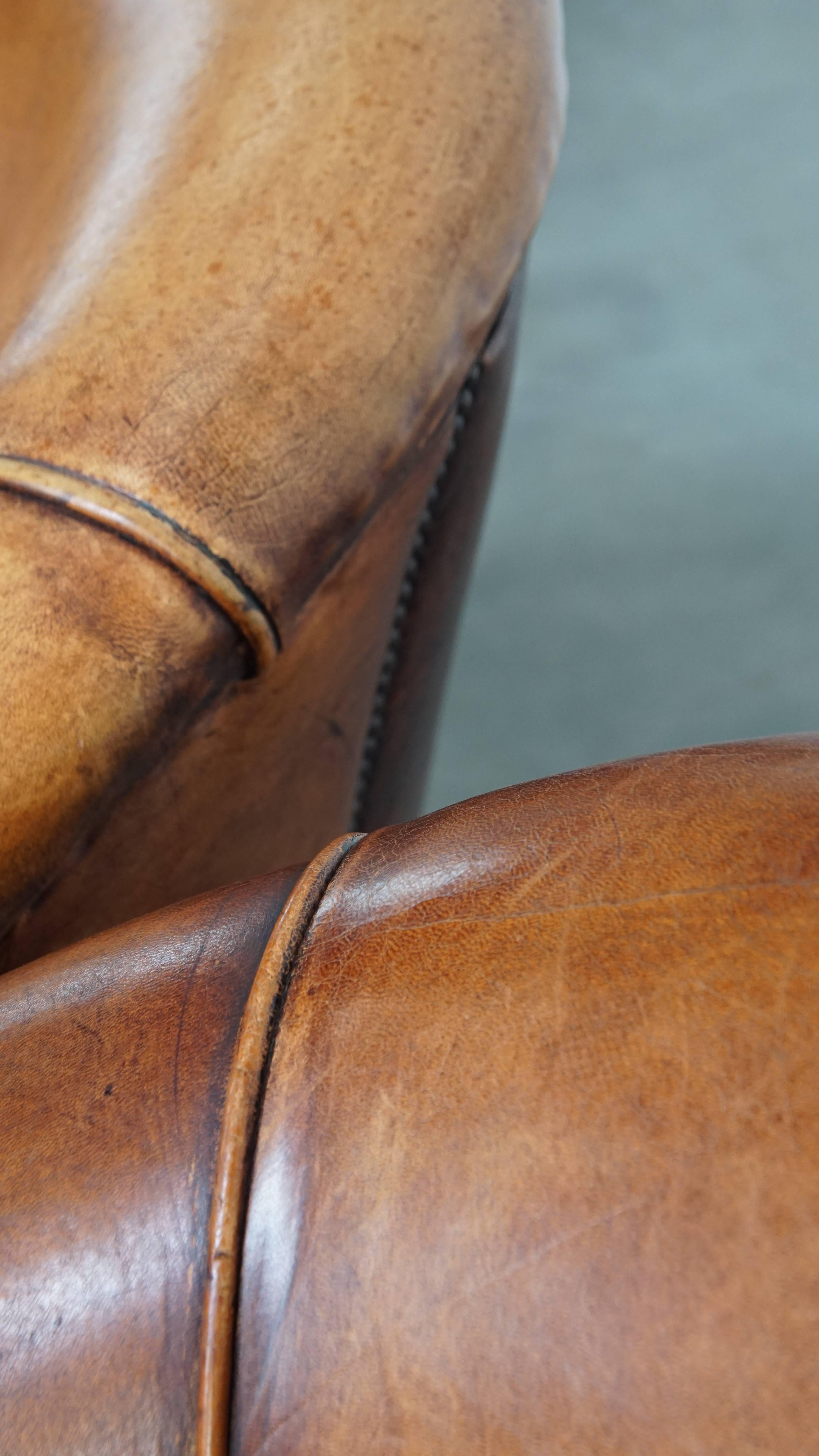 Ensemble de 2 fauteuils club en cuir de mouton en vente 10