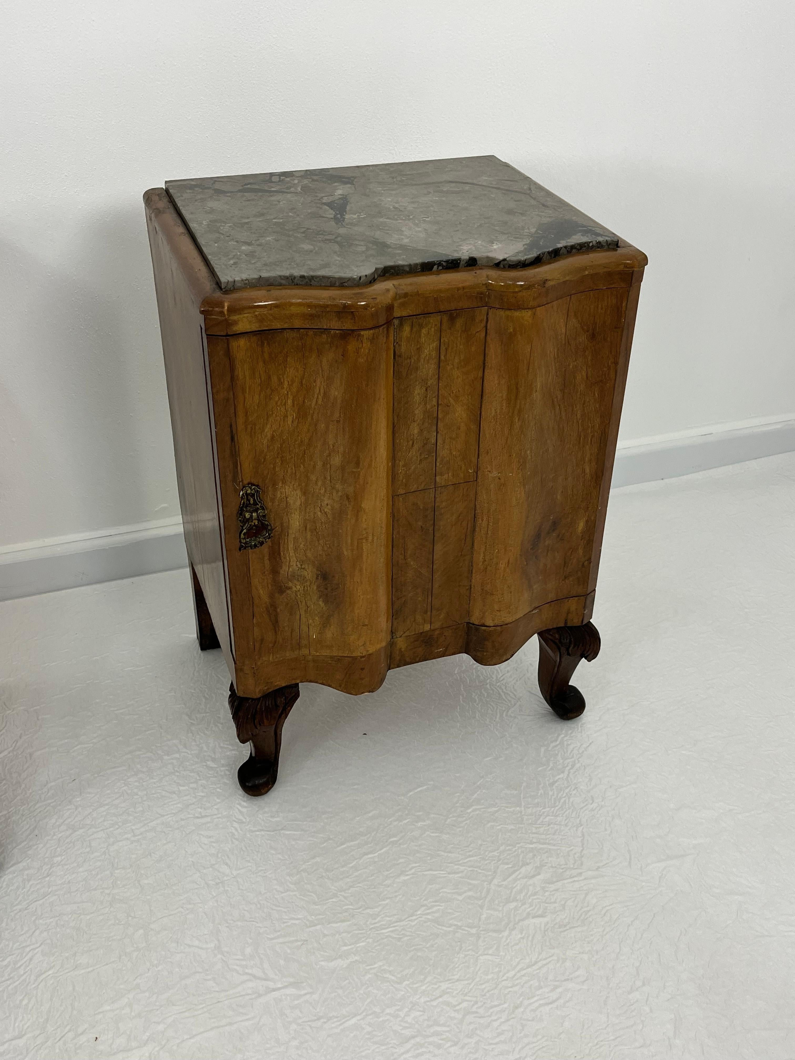 Set of 2 Sicilian Art Deco Night Stands With Marble Top 1940s For Sale 3