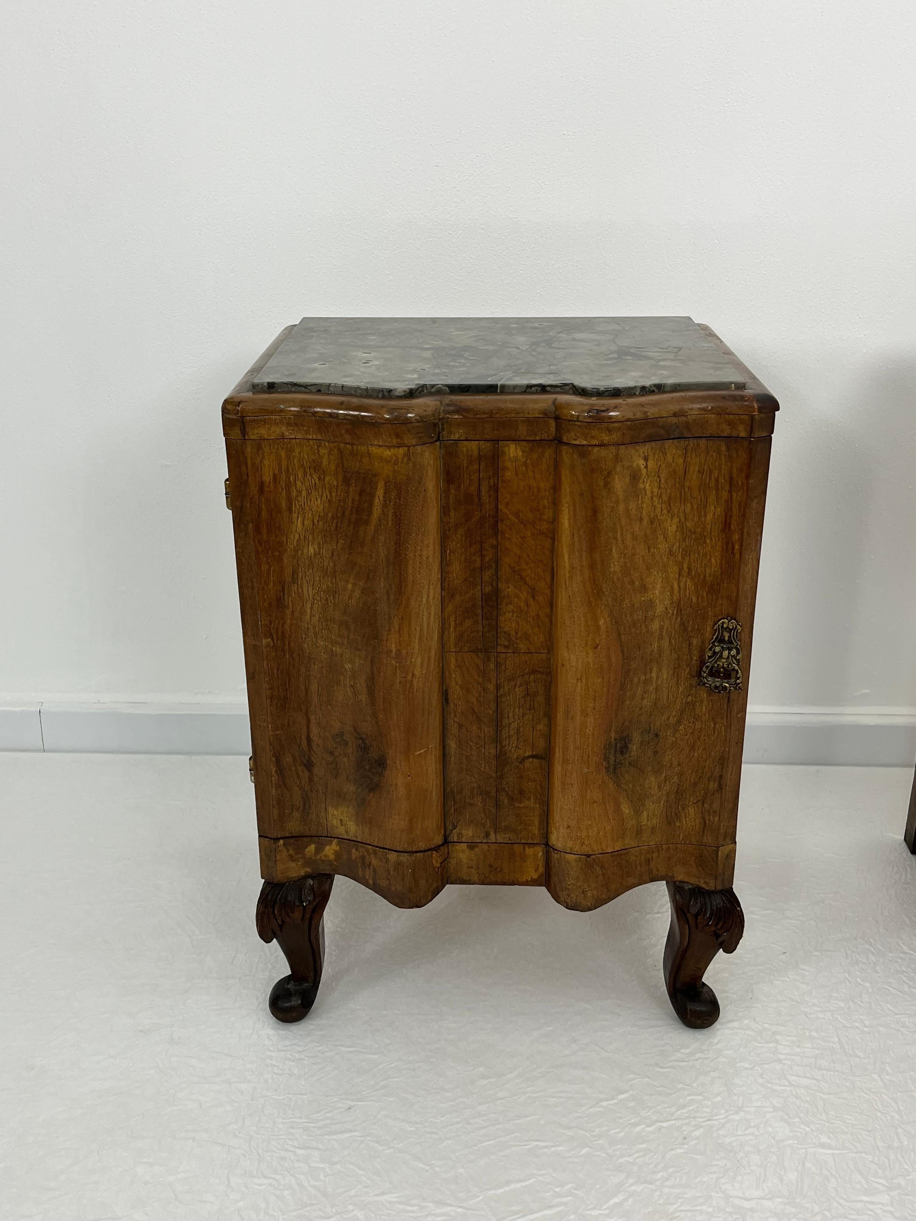 Set of 2 Sicilian Art Deco Night Stands With Marble Top 1940s For Sale 4