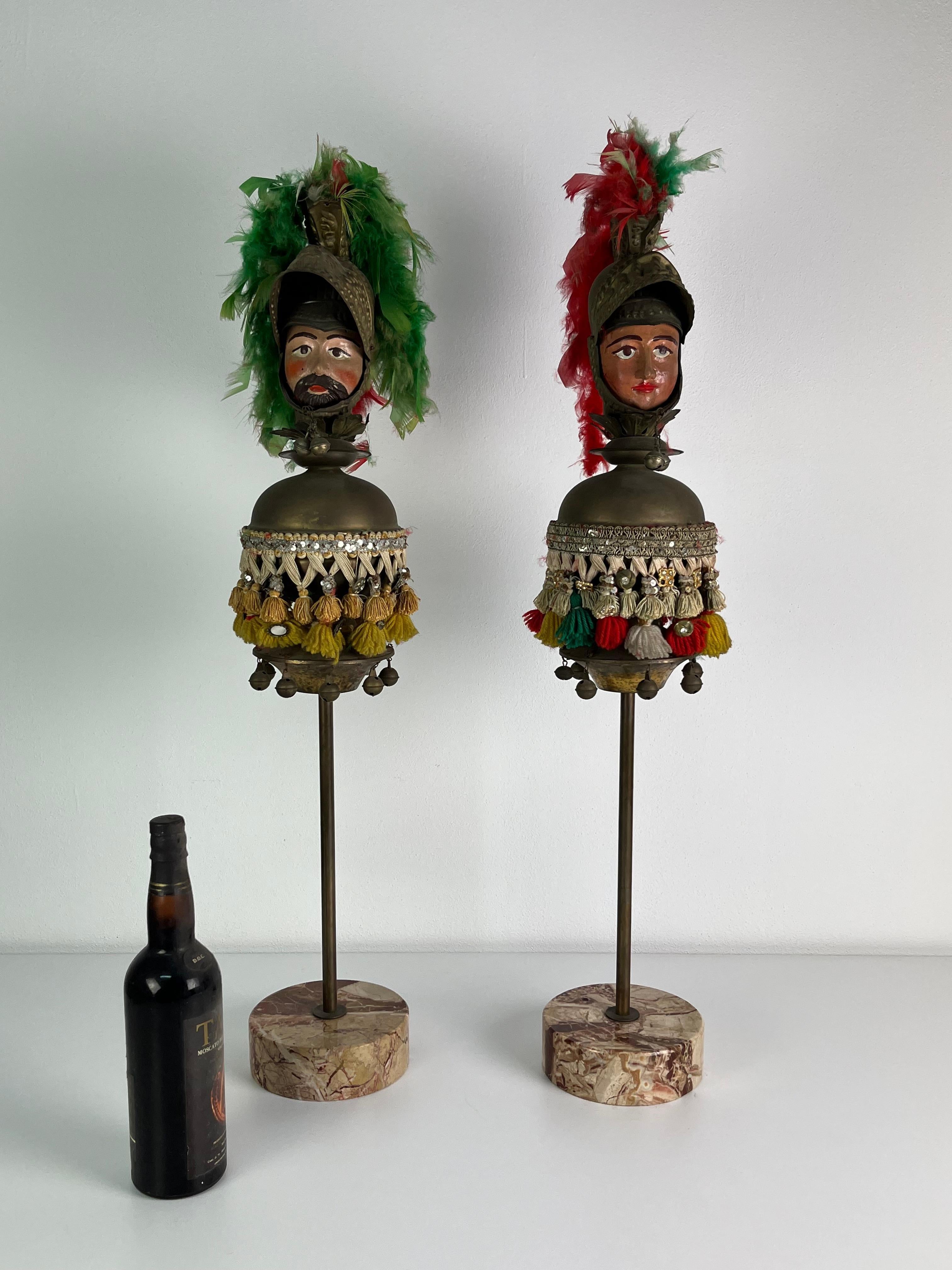 Milieu du XXe siècle Ensemble de 2 têtes de paladin siciliennes avec base en marbre, années 1940, hauteur 90 cm en vente