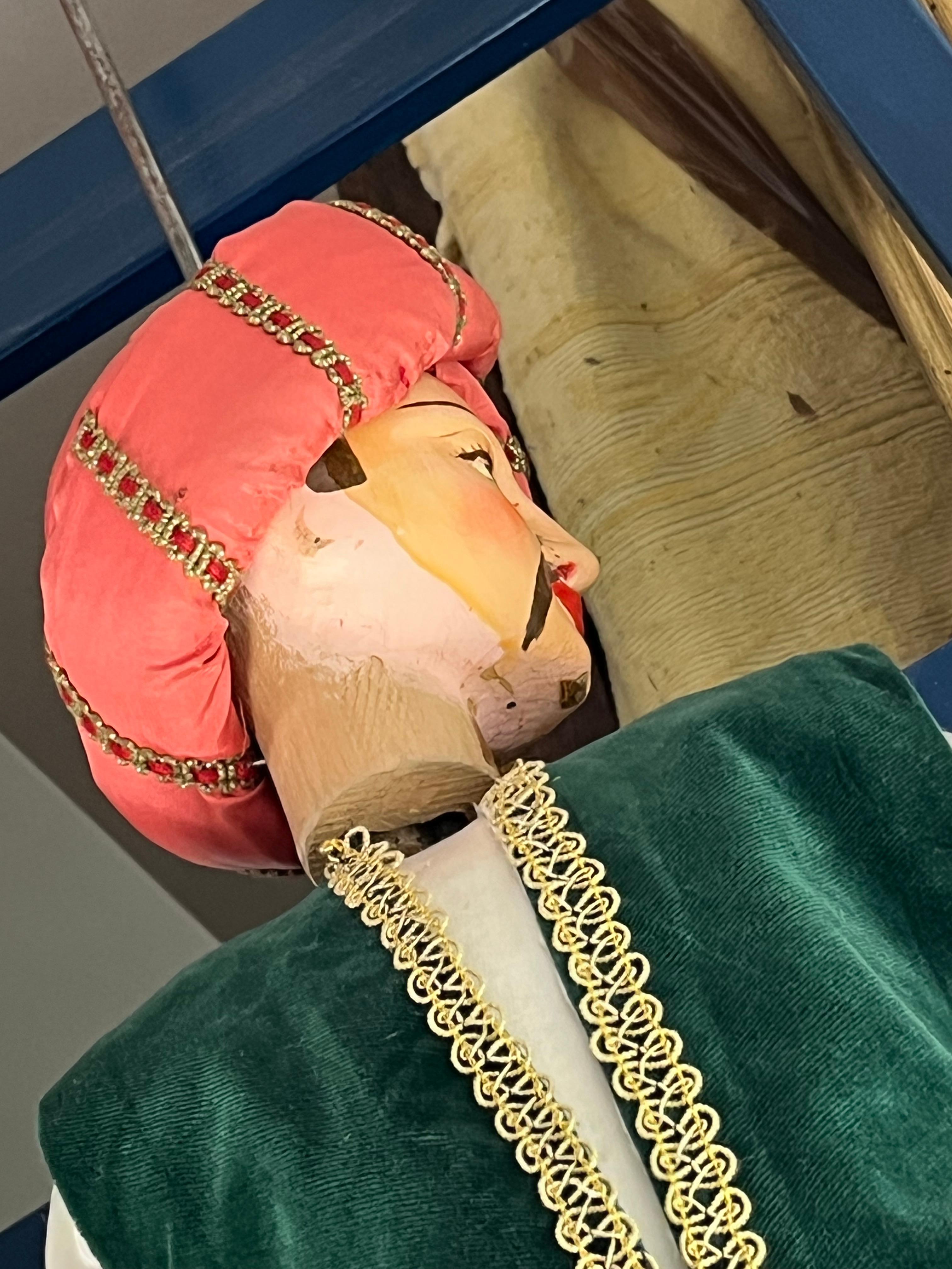 Wood Set of 2 Sicilian Puppets 