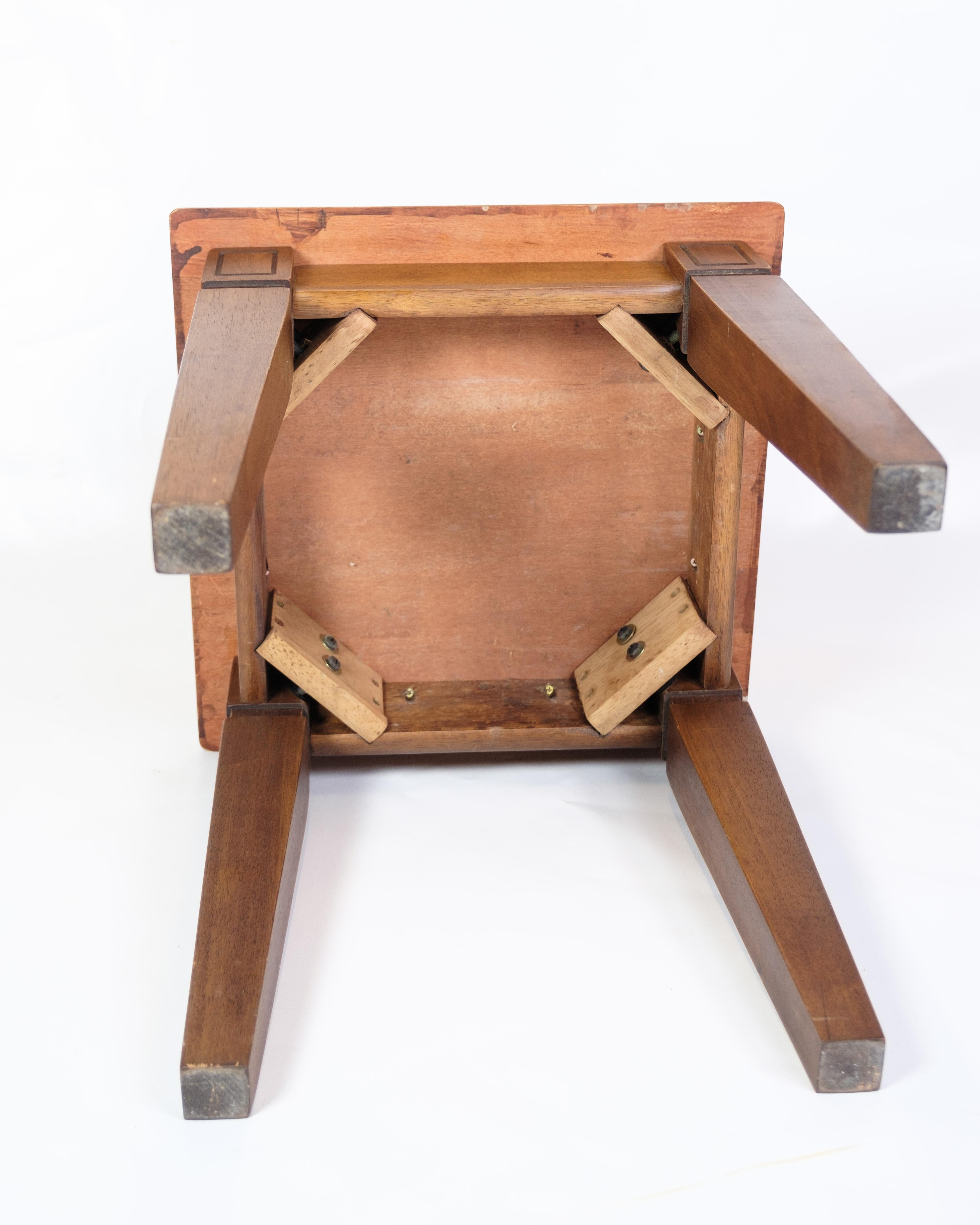 Ensemble de 2 tables d'appoint en bois poli des années 1970 en vente 3
