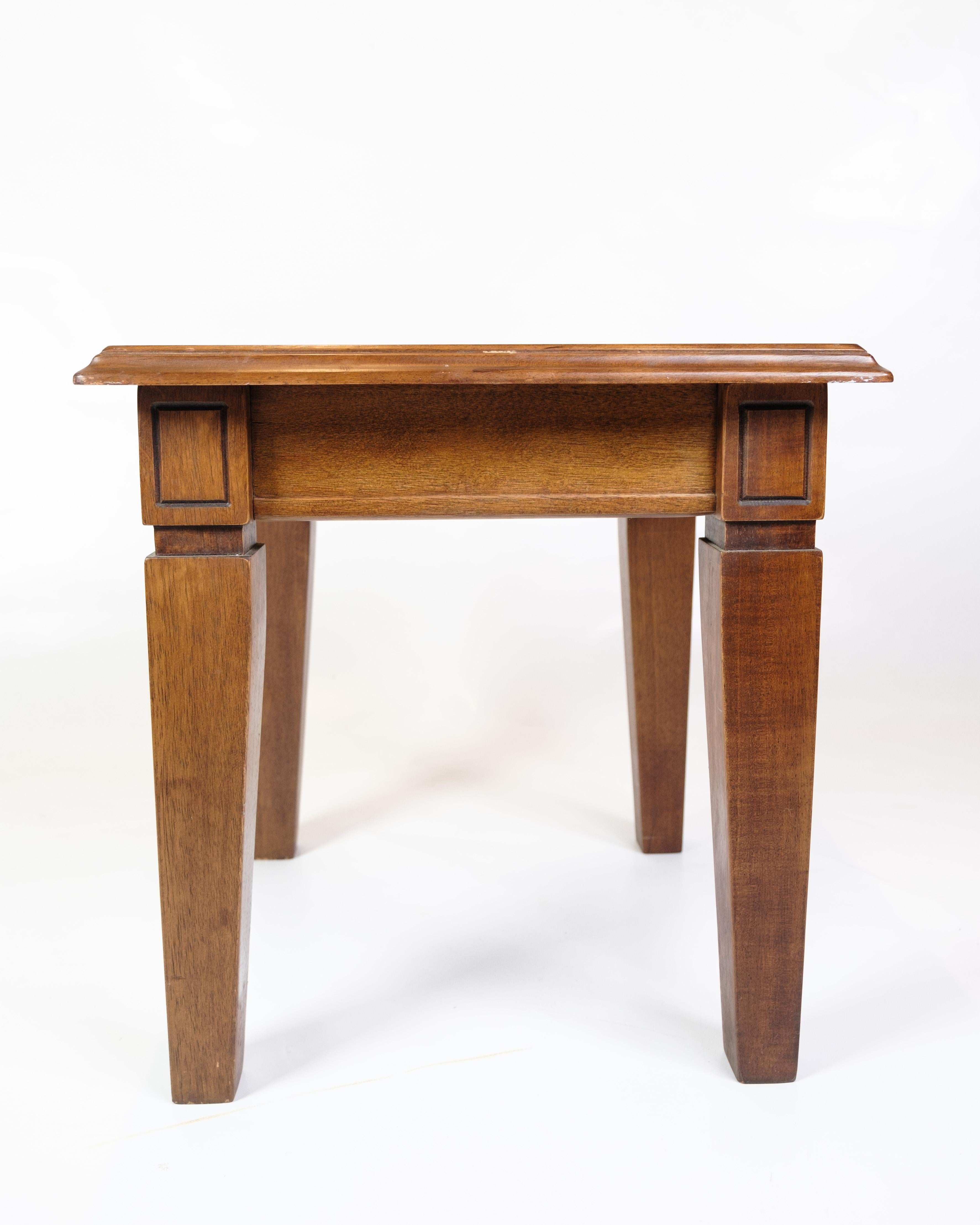 Ensemble de 2 tables d'appoint en bois poli des années 1970 en vente 2