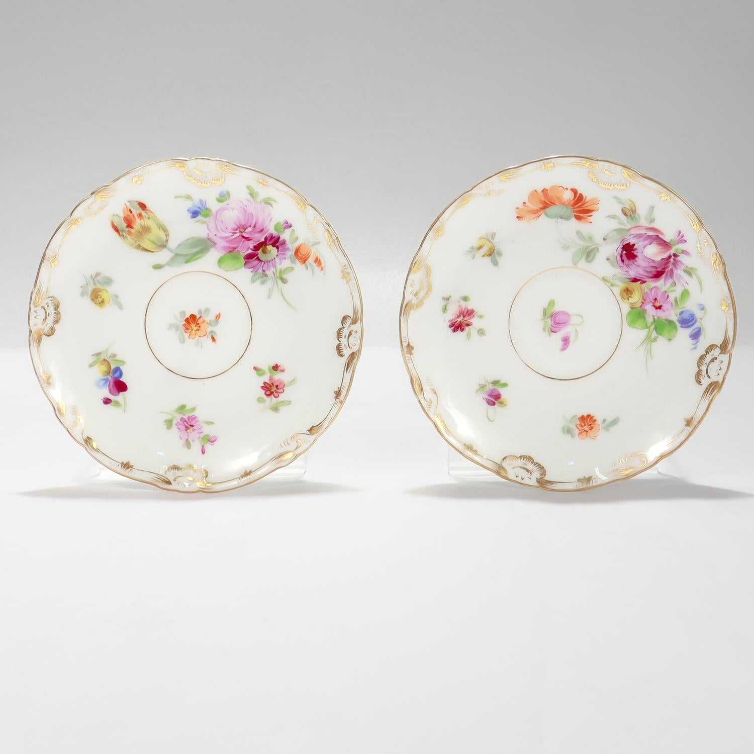 Juego de 2 tazas y platillos de porcelana de Dresden Porcelain firmados por Richard Klemm en Bastante bueno estado para la venta en Philadelphia, PA
