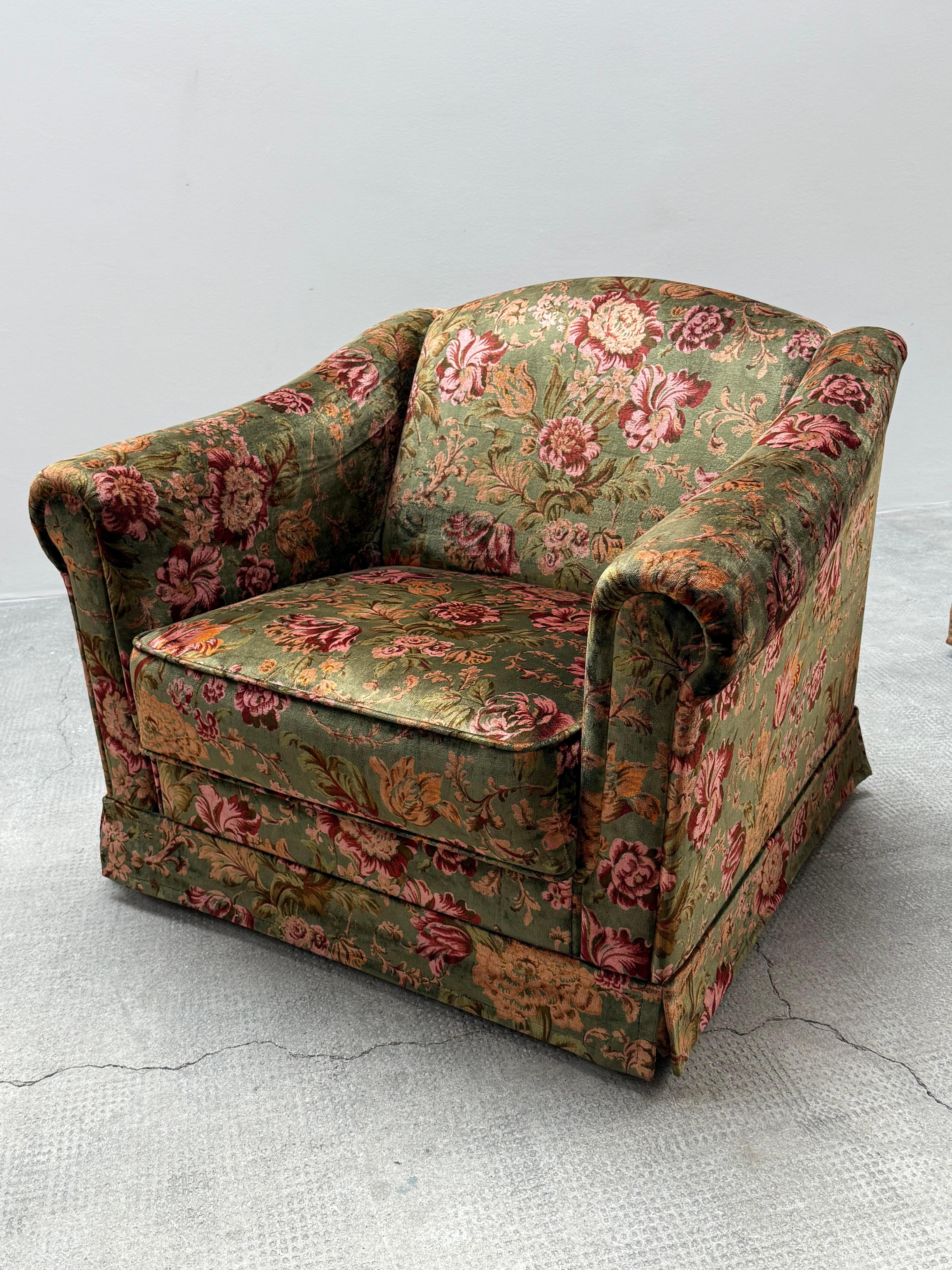 ENSEMBLE DE 2 FAUTEUIL EN SILK VELVET FLORAL, ITALIE 1960s en vente 4
