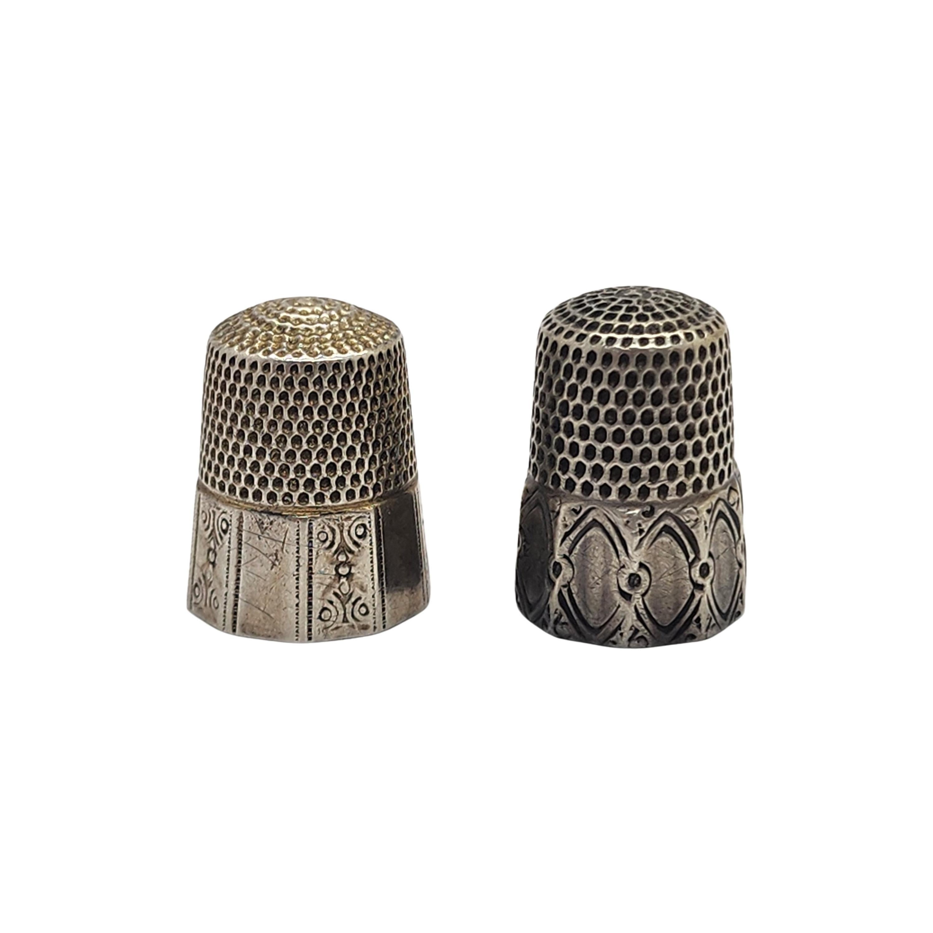Set of 2 Simon Bros Sterling Silver Fluted Panel Thimbles Size 8-9  #15217 In Good Condition For Sale In Washington Depot, CT