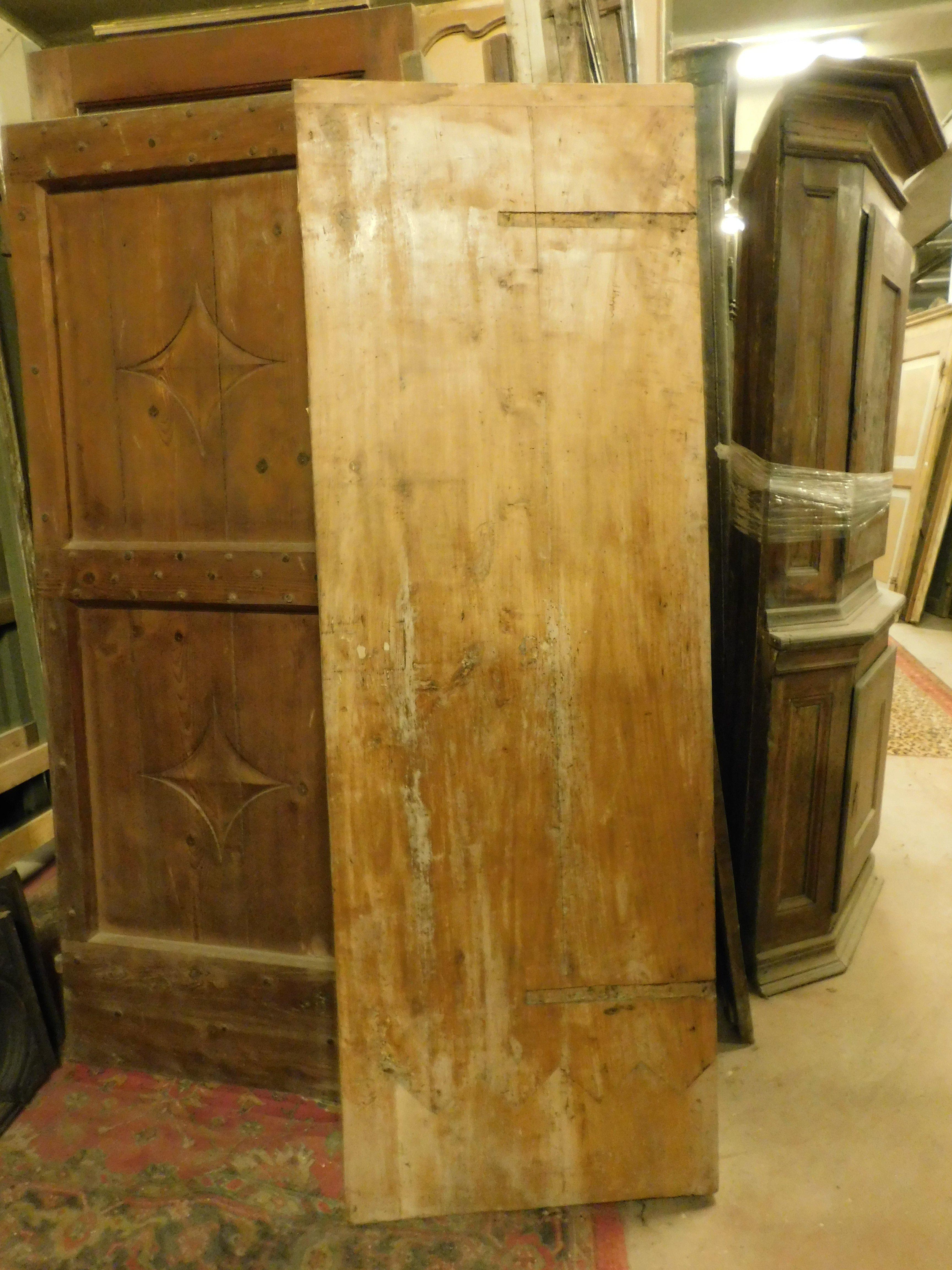 set of 2 Single wooden doors, rustic with carved panels, Italy For Sale 3