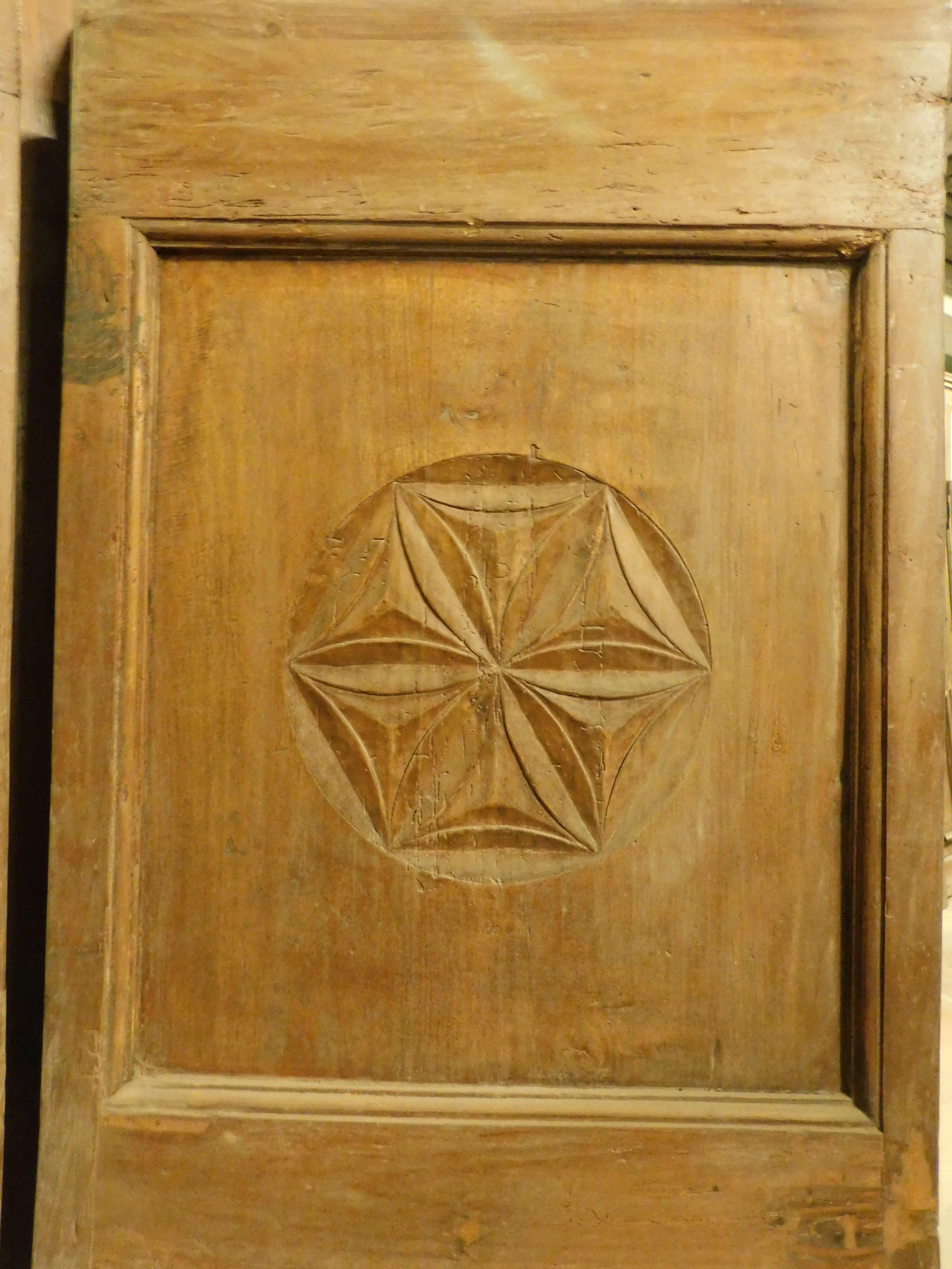 19th Century set of 2 Single wooden doors, rustic with carved panels, Italy For Sale